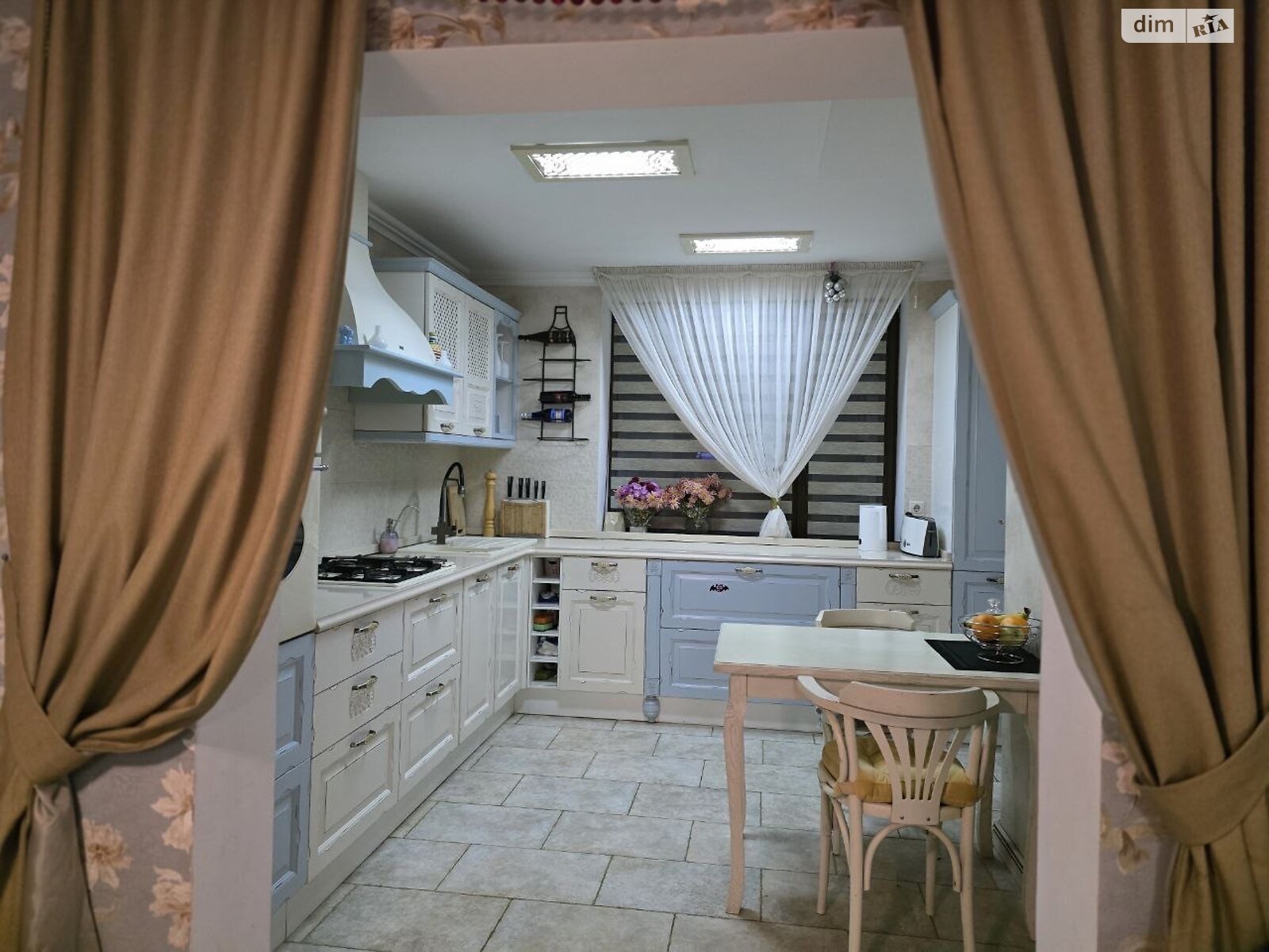 двоповерховий будинок з опаленням, 160 кв. м, керамічний блок. Продаж у Миколаївці фото 1