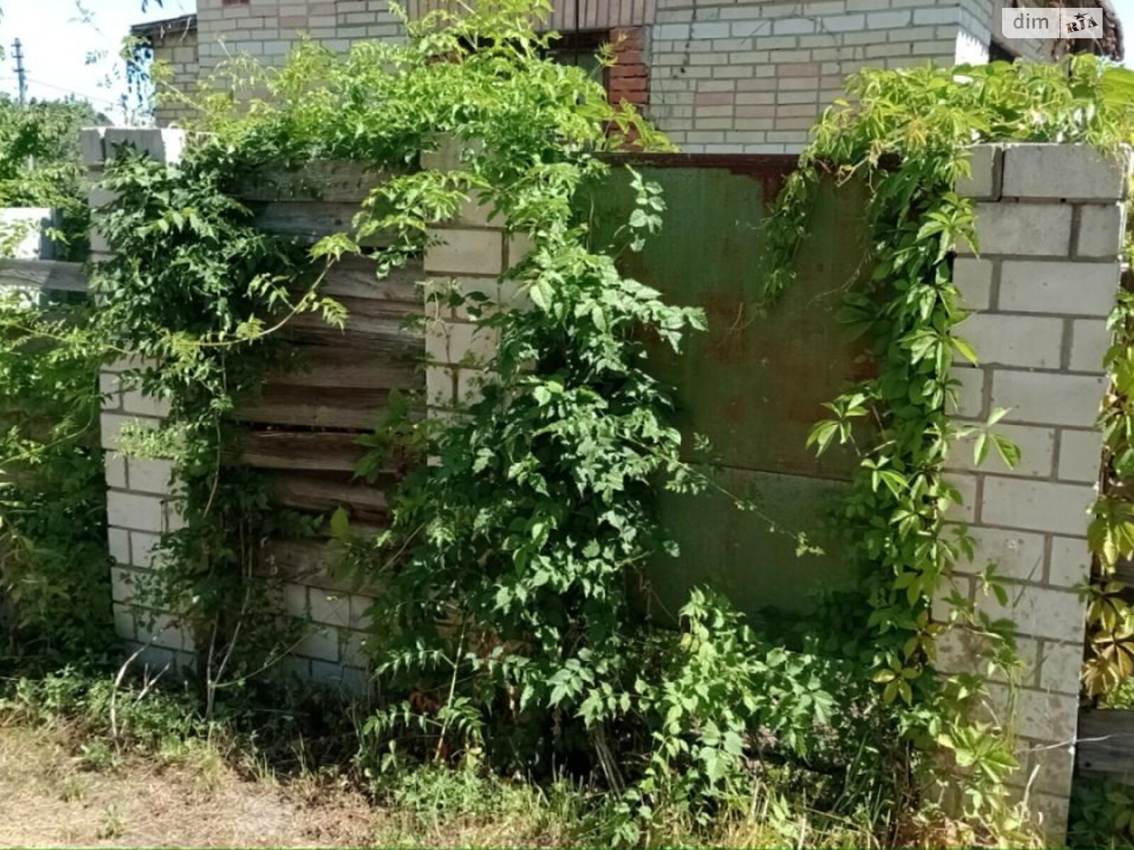 трехэтажный дом, 100 кв. м, кирпич. Продажа в Николаевке фото 1 трехэтажный дом, 100 кв. м, кирпич. Продажа в Николаевке фото 1
