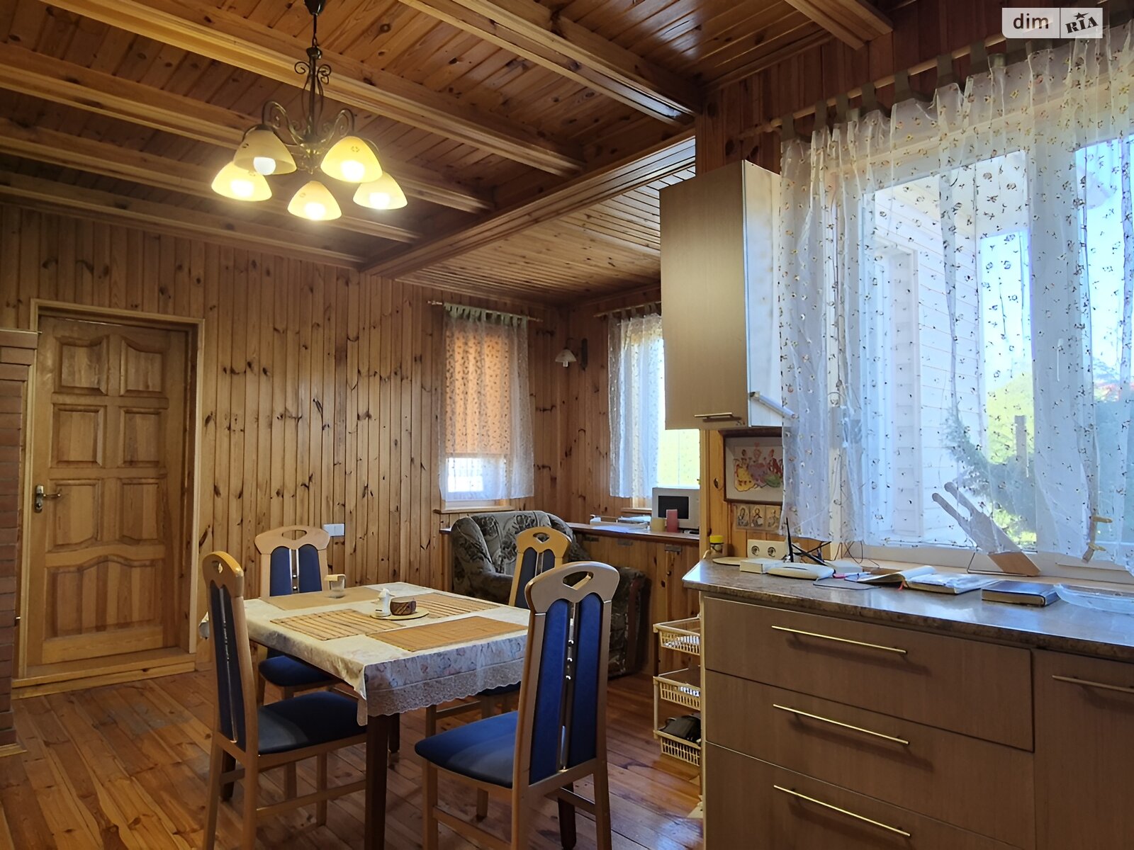триповерховий будинок з ремонтом, 159.2 кв. м, пінобетон. Продаж у Миколаївці фото 1 триповерховий будинок з ремонтом, 159.2 кв. м, пінобетон. Продаж у Миколаївці фото 1