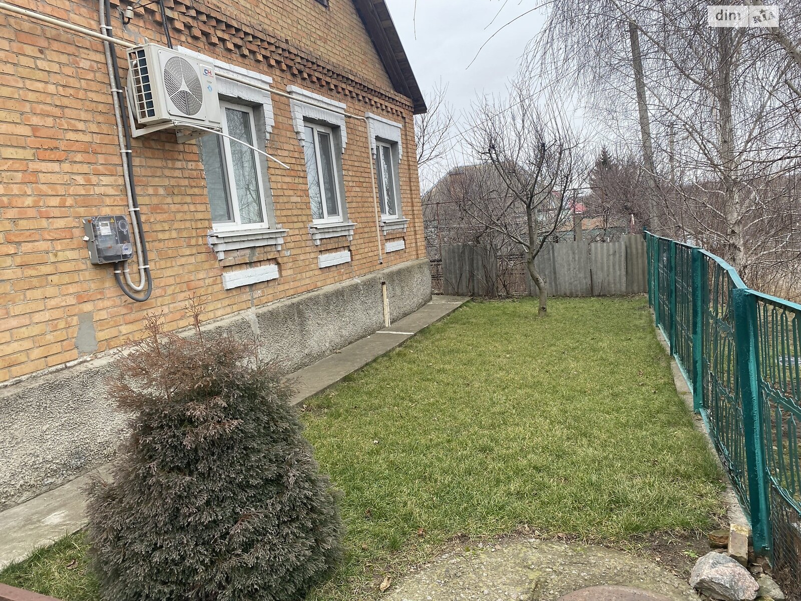 одноповерховий будинок з гаражем, 76 кв. м, цегла саманна. Продаж в Нікополі, район Нікополь фото 1