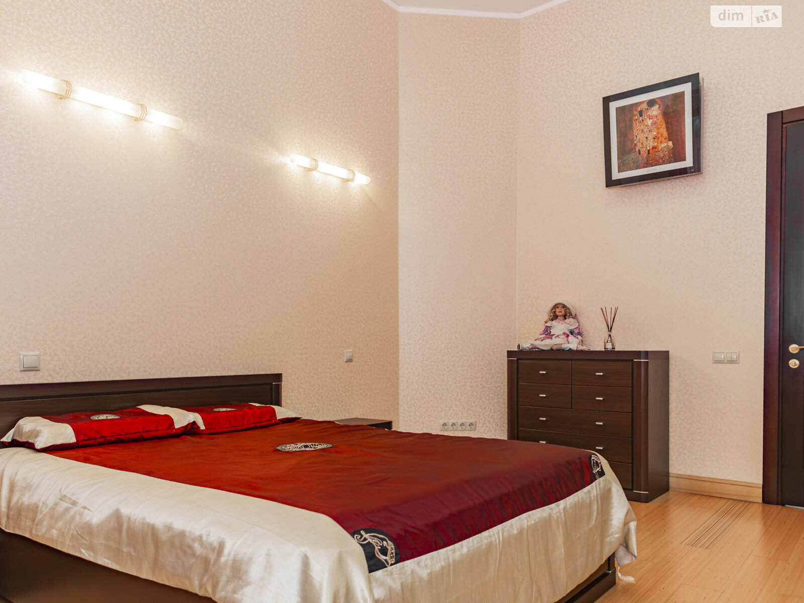 двухэтажный дом с верандой, 260 кв. м, газобетон. Продажа в Низшей Дубечне фото 1