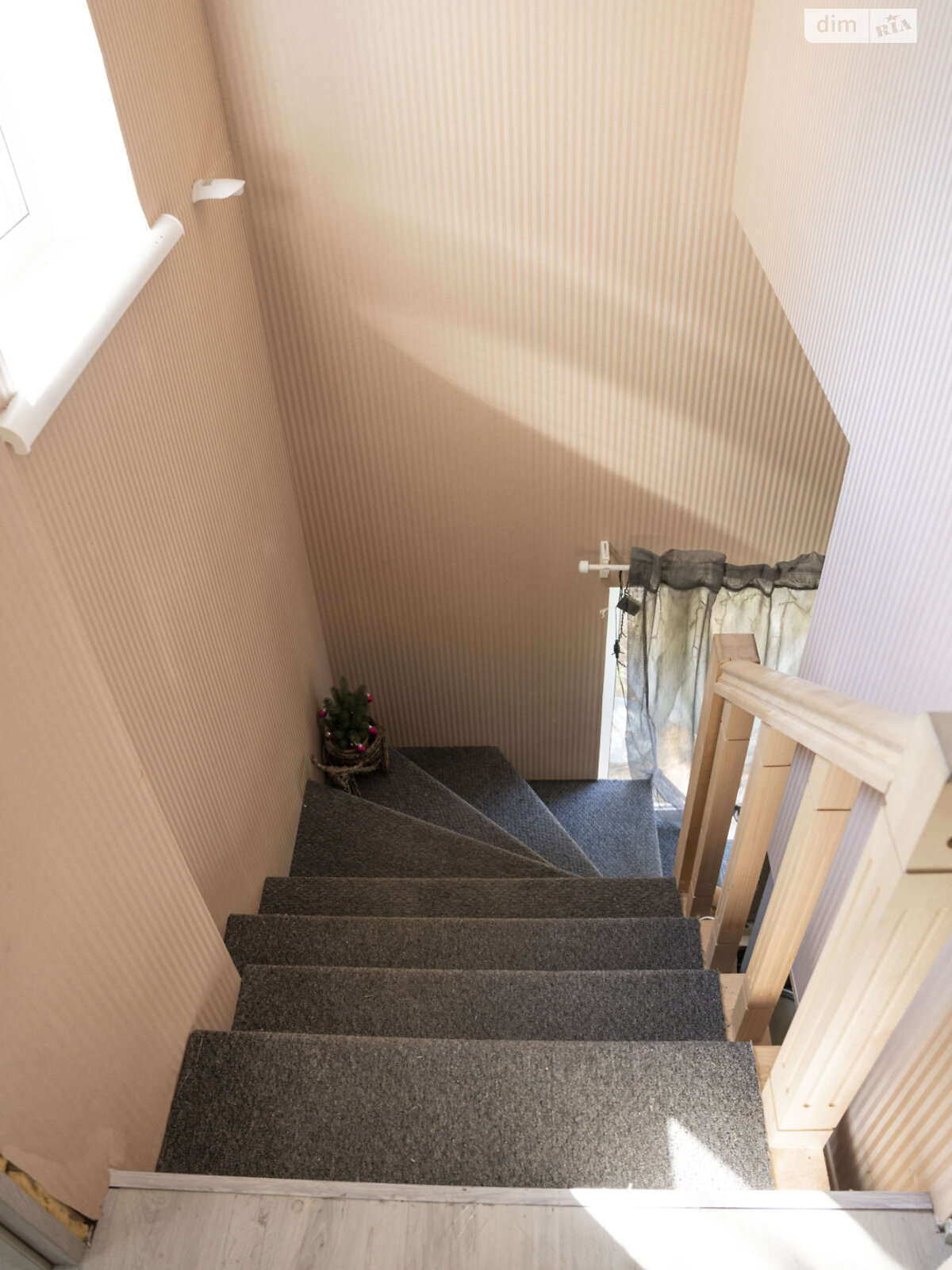 двухэтажный дом с гаражом, 152 кв. м, кирпич. Продажа в Низшей Дубечне фото 1