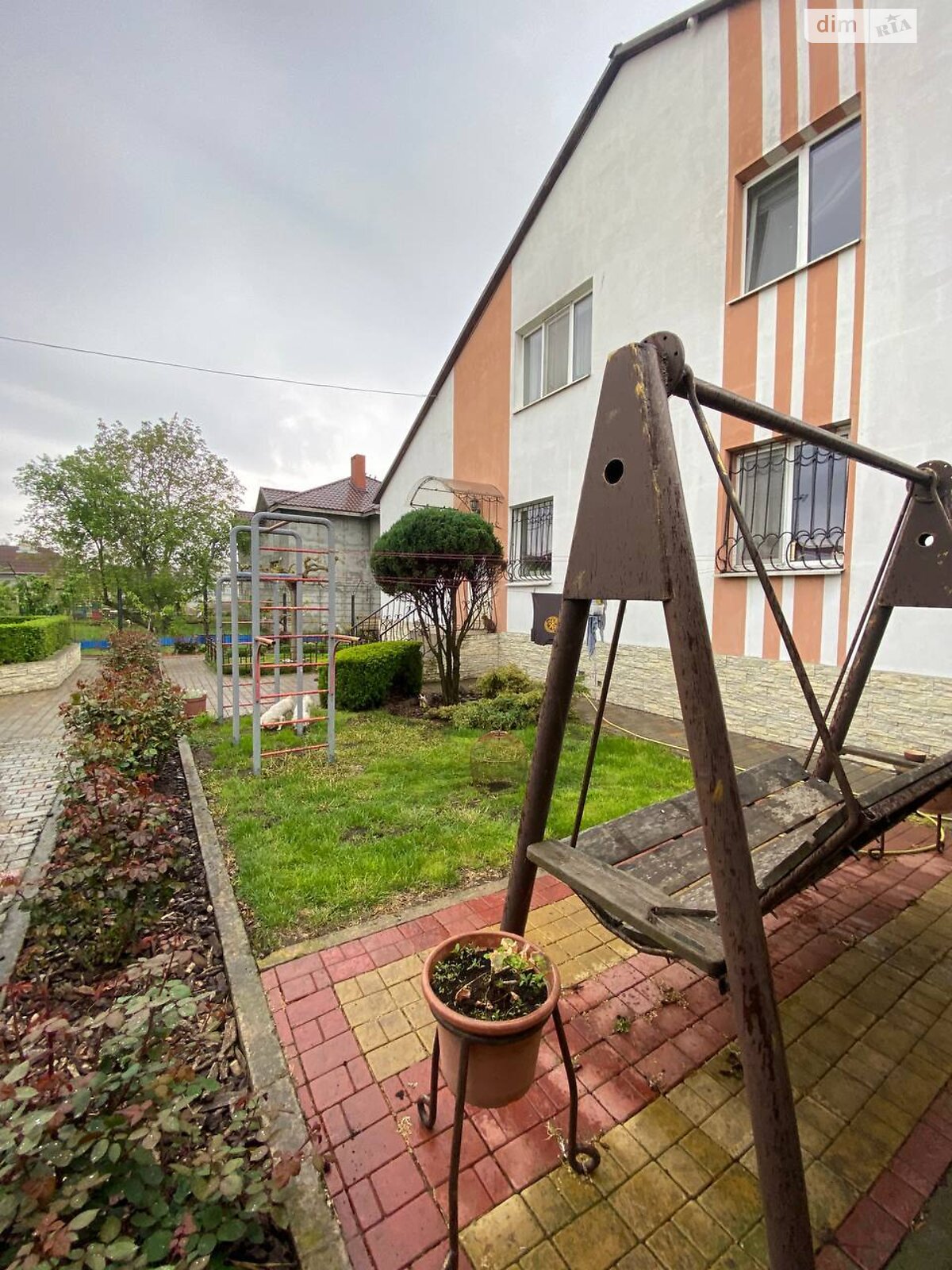 двоповерховий будинок бесідка, 345 кв. м, цегла. Продаж у Новій Дофінівці фото 1 двоповерховий будинок бесідка, 345 кв. м, цегла. Продаж у Новій Дофінівці фото 1