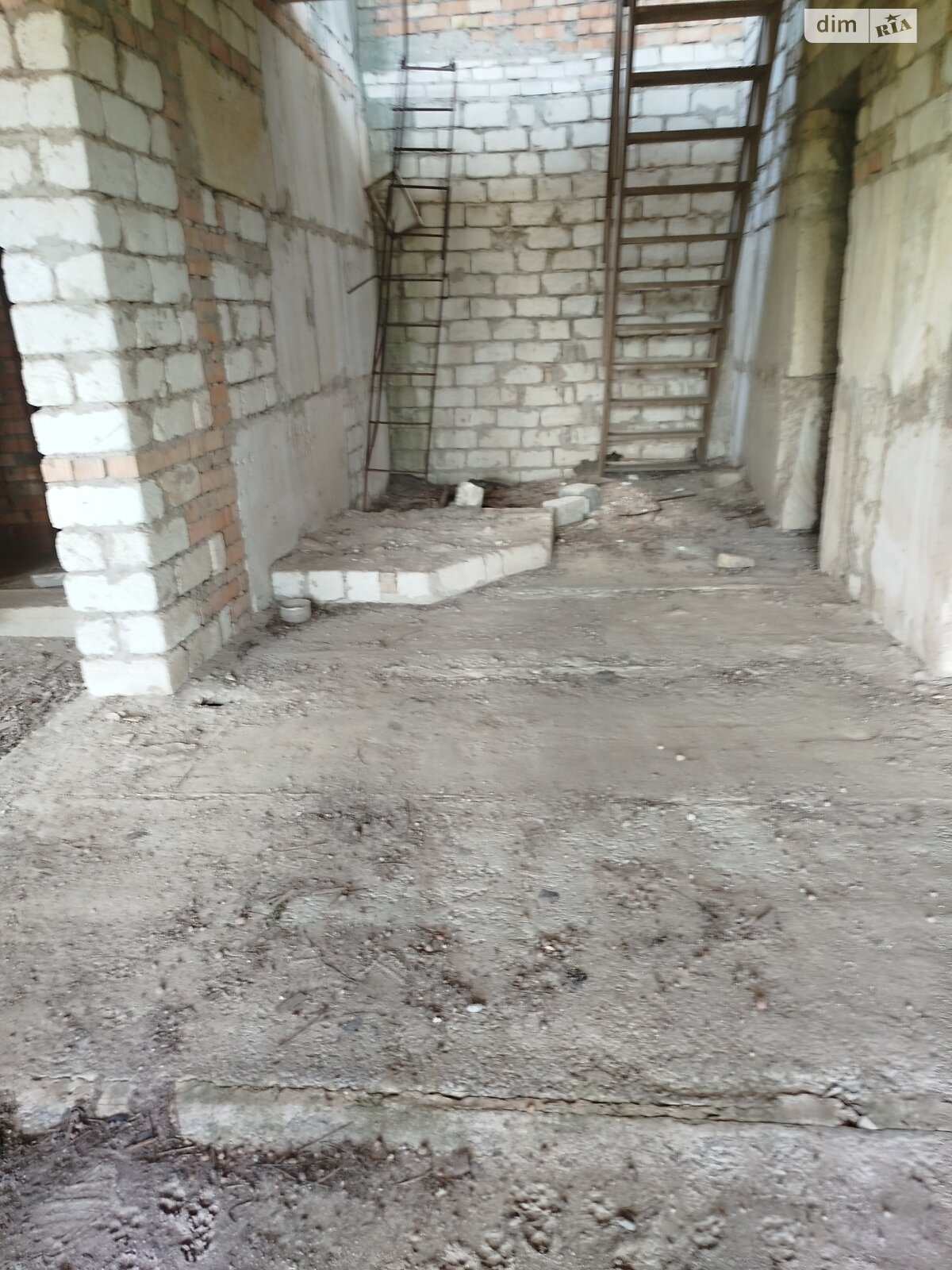 трехэтажный дом, 787 кв. м, кирпич. Продажа в Новой Дофиновке фото 1 трехэтажный дом, 787 кв. м, кирпич. Продажа в Новой Дофиновке фото 1