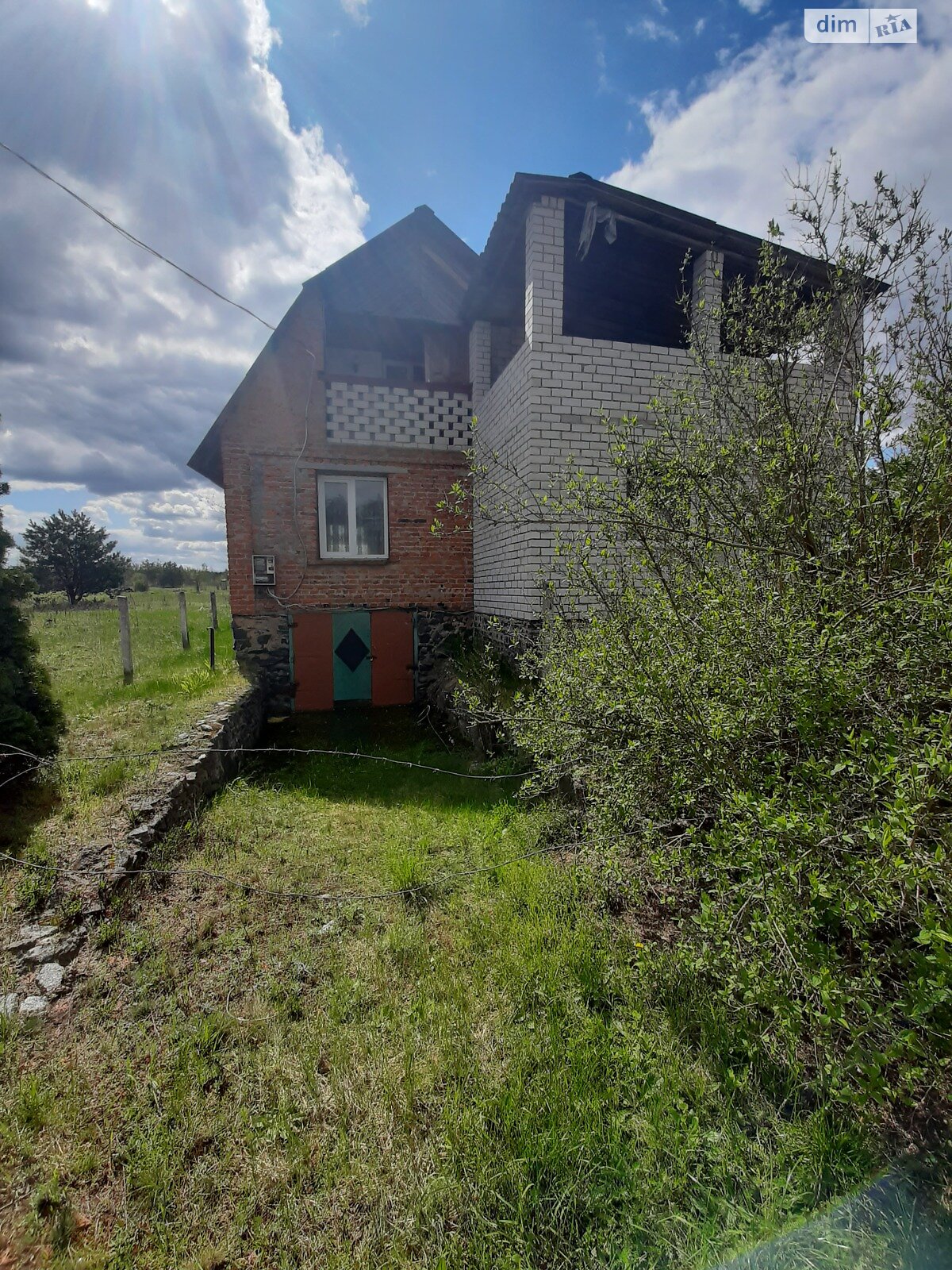 четырехэтажный дом с гаражом, 90 кв. м, кирпич. Продажа в Новой Рудне фото 1 четырехэтажный дом с гаражом, 90 кв. м, кирпич. Продажа в Новой Рудне фото 1