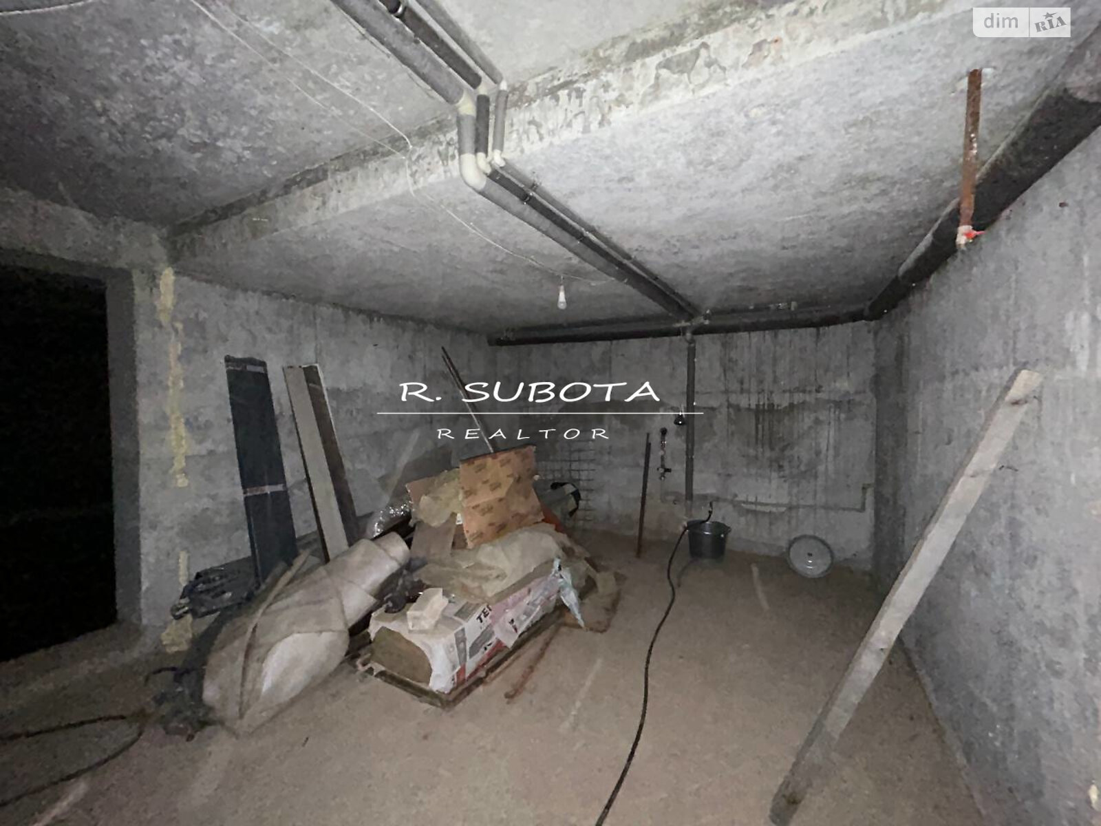 триповерховий будинок з ремонтом, 823 кв. м, цегла. Продаж в Новоолександрівці фото 1 триповерховий будинок з ремонтом, 823 кв. м, цегла. Продаж в Новоолександрівці фото 1
