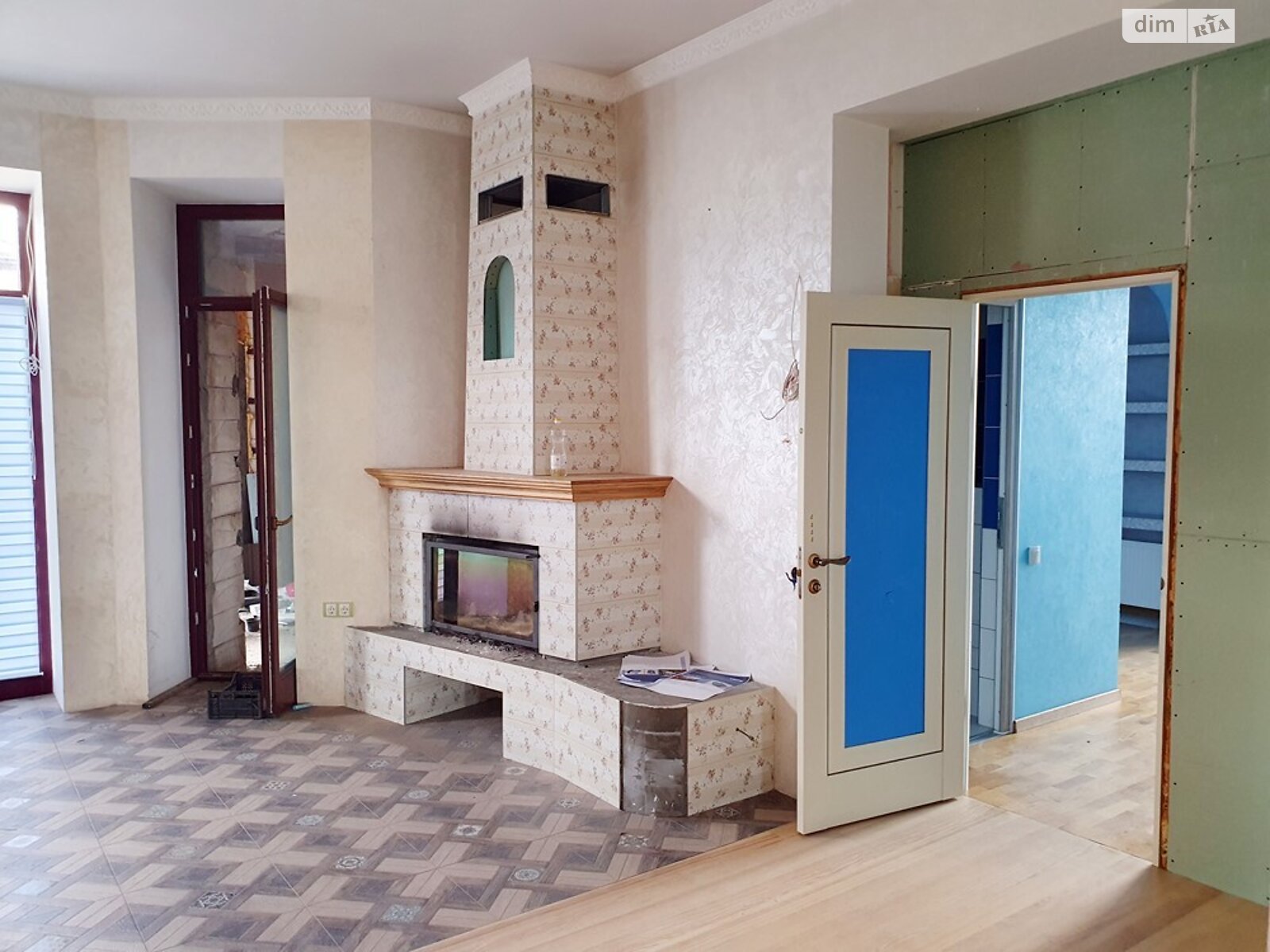 триповерховий будинок з ремонтом, 823 кв. м, цегла. Продаж у Новоолександрівці фото 1 триповерховий будинок з ремонтом, 823 кв. м, цегла. Продаж у Новоолександрівці фото 1