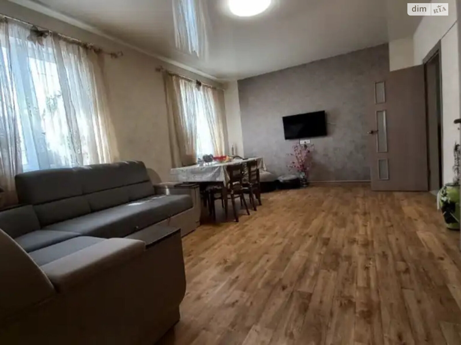 одноповерховий будинок з верандою, 200 кв. м, цегла. Продаж у Новоолександрівці фото 1 одноповерховий будинок з верандою, 200 кв. м, цегла. Продаж у Новоолександрівці фото 1