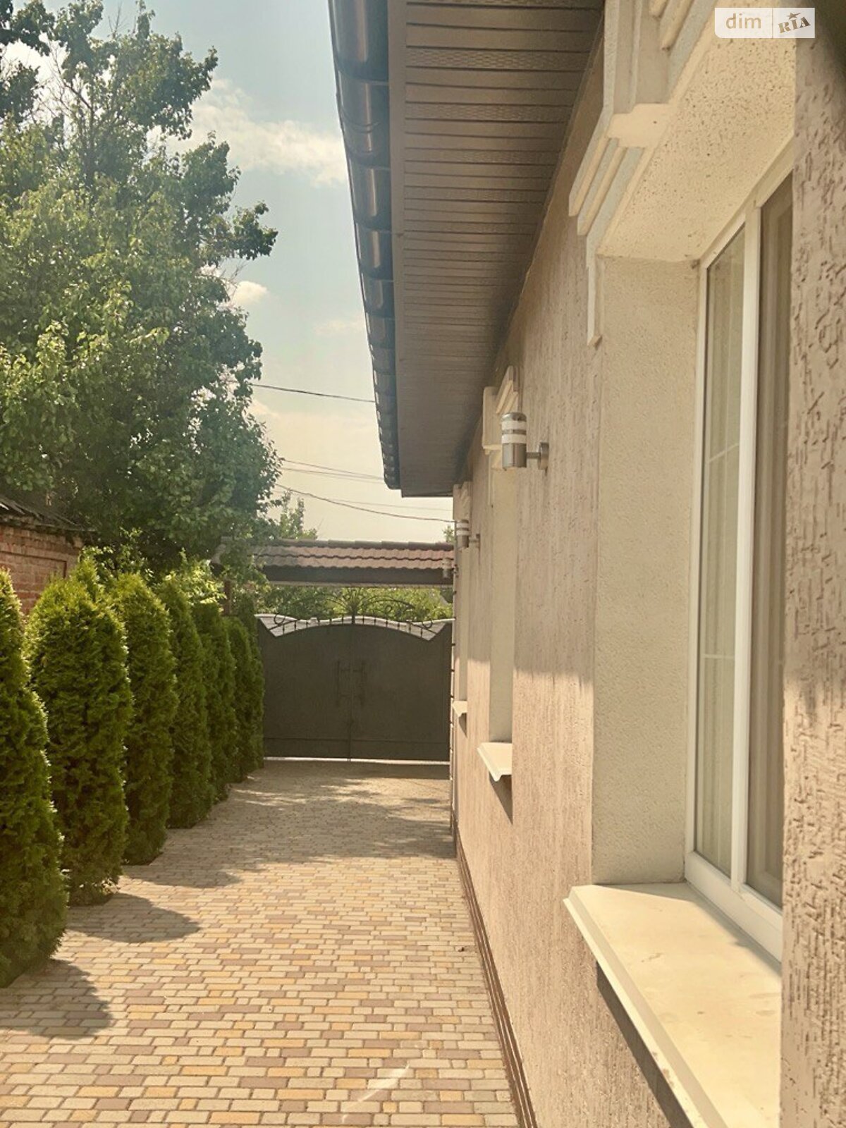 одноэтажный дом с гаражом, 130 кв. м, шлакоблок. Продажа в Новоалександровке фото 1 одноэтажный дом с гаражом, 130 кв. м, шлакоблок. Продажа в Новоалександровке фото 1