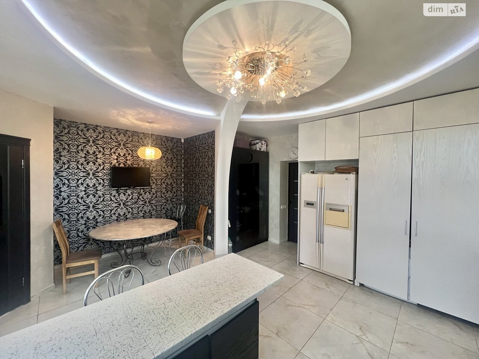 одноэтажный дом с гаражом, 130 кв. м, шлакоблок. Продажа в Новоалександровке фото 1 одноэтажный дом с гаражом, 130 кв. м, шлакоблок. Продажа в Новоалександровке фото 1