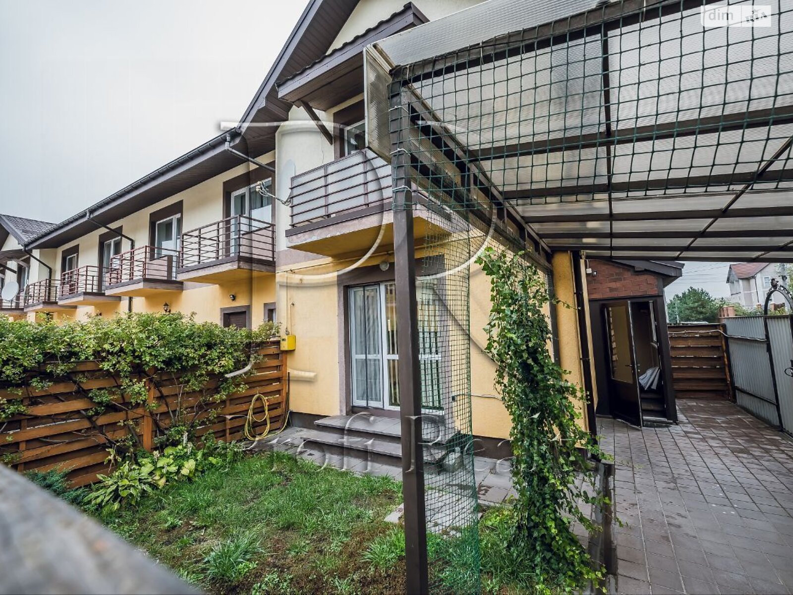 двухэтажный дом с отоплением, 50.4 кв. м, кирпич. Продажа в Новом фото 1