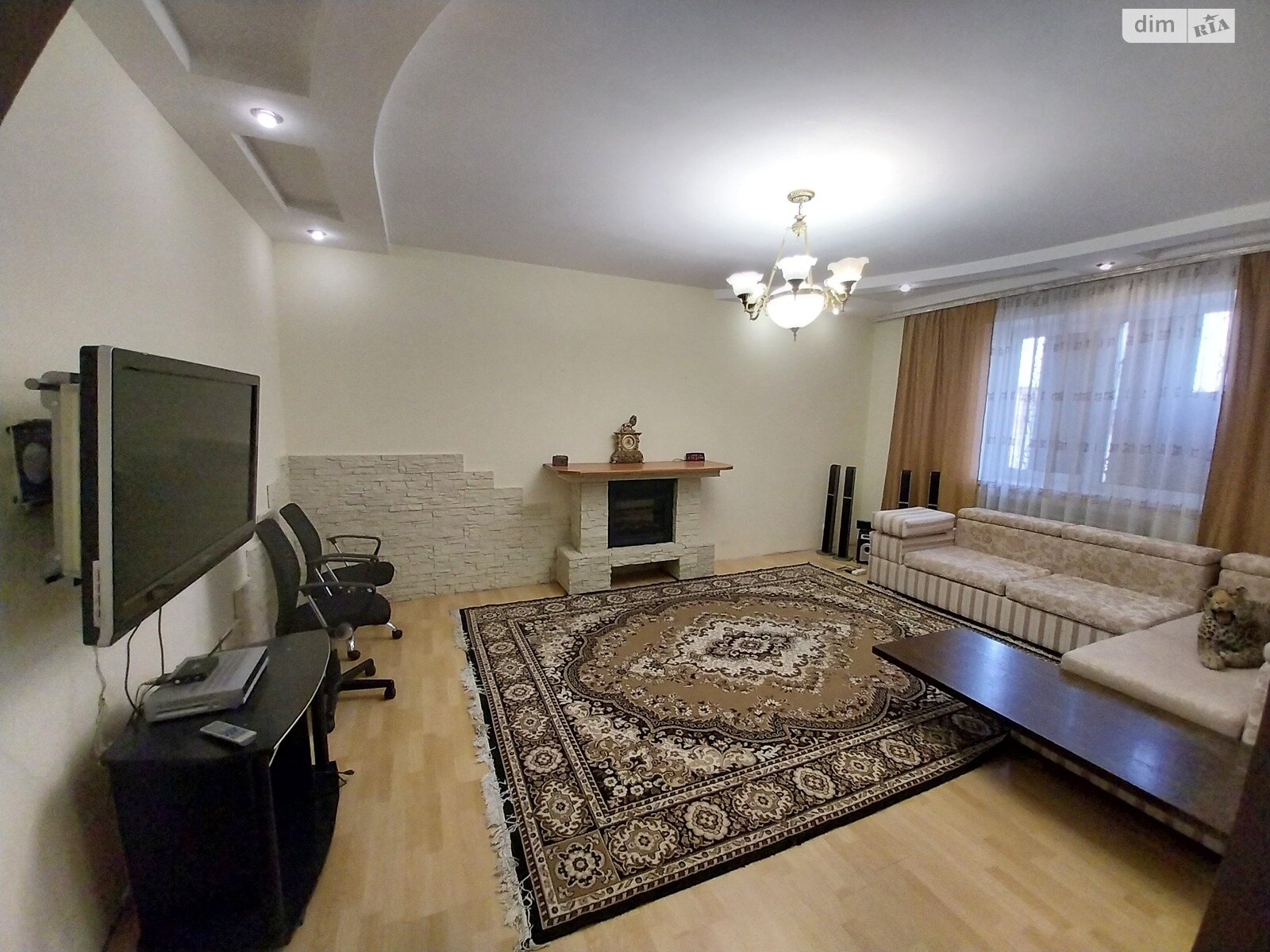 двухэтажный дом с гаражом, 152 кв. м, кирпич. Продажа в Новомосковске район Новомосковск фото 1