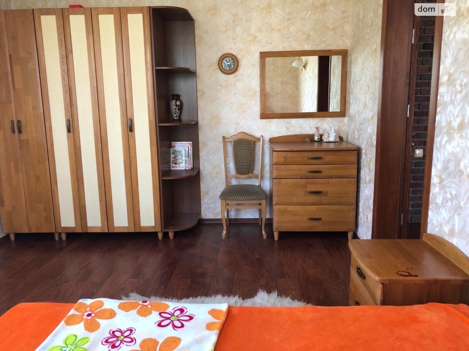 двухэтажный дом с ремонтом, 364 кв. м, кирпич. Продажа в Новомосковске район Новомосковск фото 1