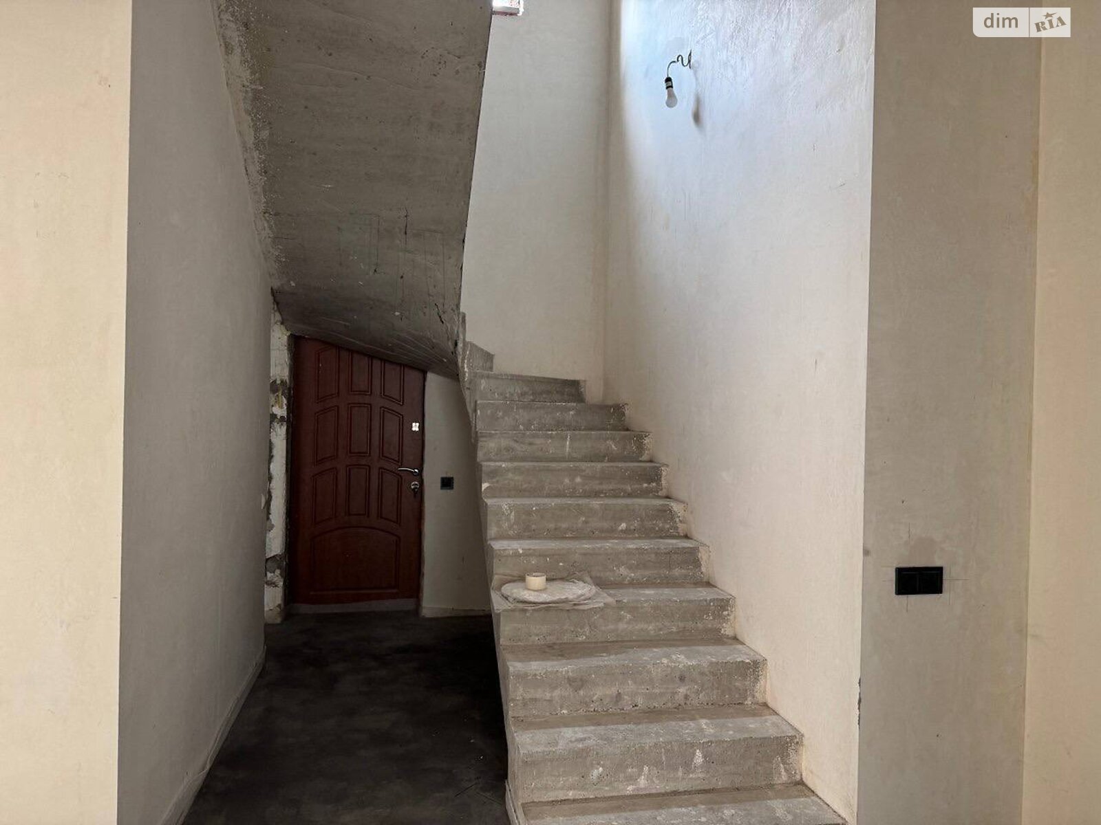 двухэтажный дом с гаражом, 281.1 кв. м, монолит. Продажа в Новоселках фото 1 двухэтажный дом с гаражом, 281.1 кв. м, монолит. Продажа в Новоселках фото 1