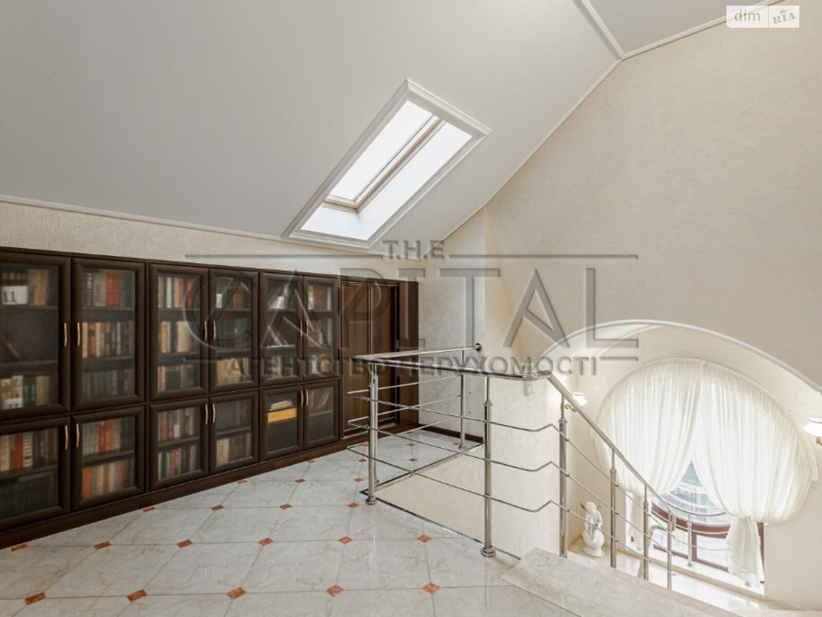 чотириповерховий будинок, 1429 кв. м, цегла. Продаж у Новосілках фото 1 чотириповерховий будинок, 1429 кв. м, цегла. Продаж у Новосілках фото 1
