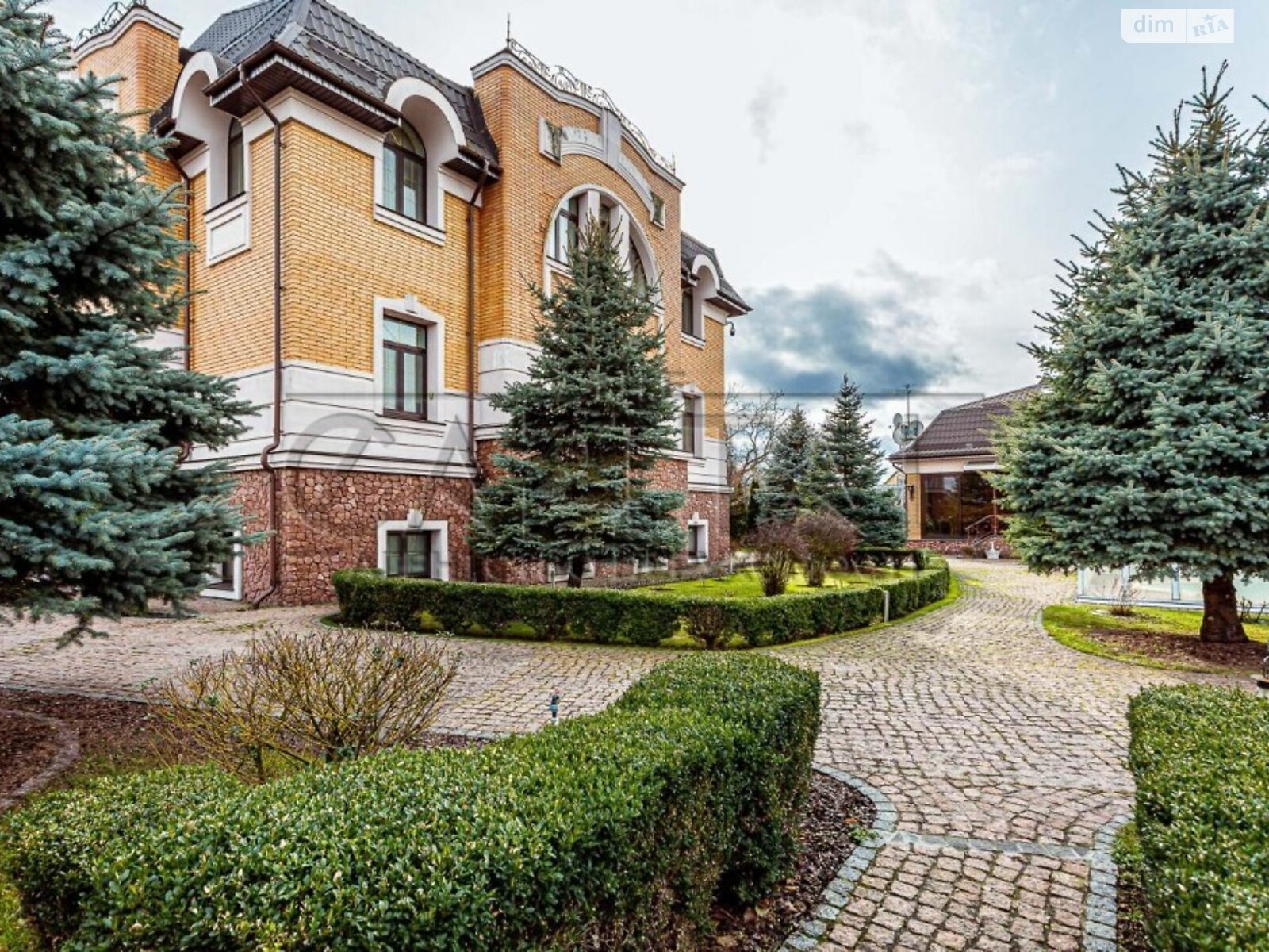 чотириповерховий будинок, 1429 кв. м, цегла. Продаж у Новосілках фото 1 чотириповерховий будинок, 1429 кв. м, цегла. Продаж у Новосілках фото 1