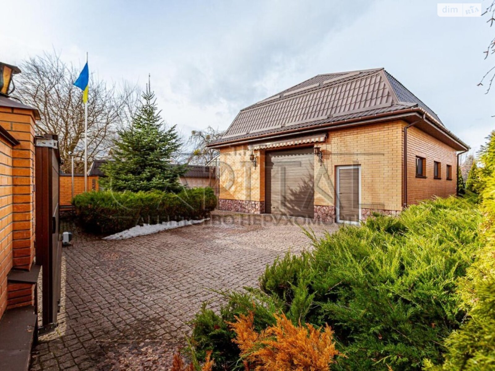 чотириповерховий будинок, 1429 кв. м, цегла. Продаж у Новосілках фото 1 чотириповерховий будинок, 1429 кв. м, цегла. Продаж у Новосілках фото 1