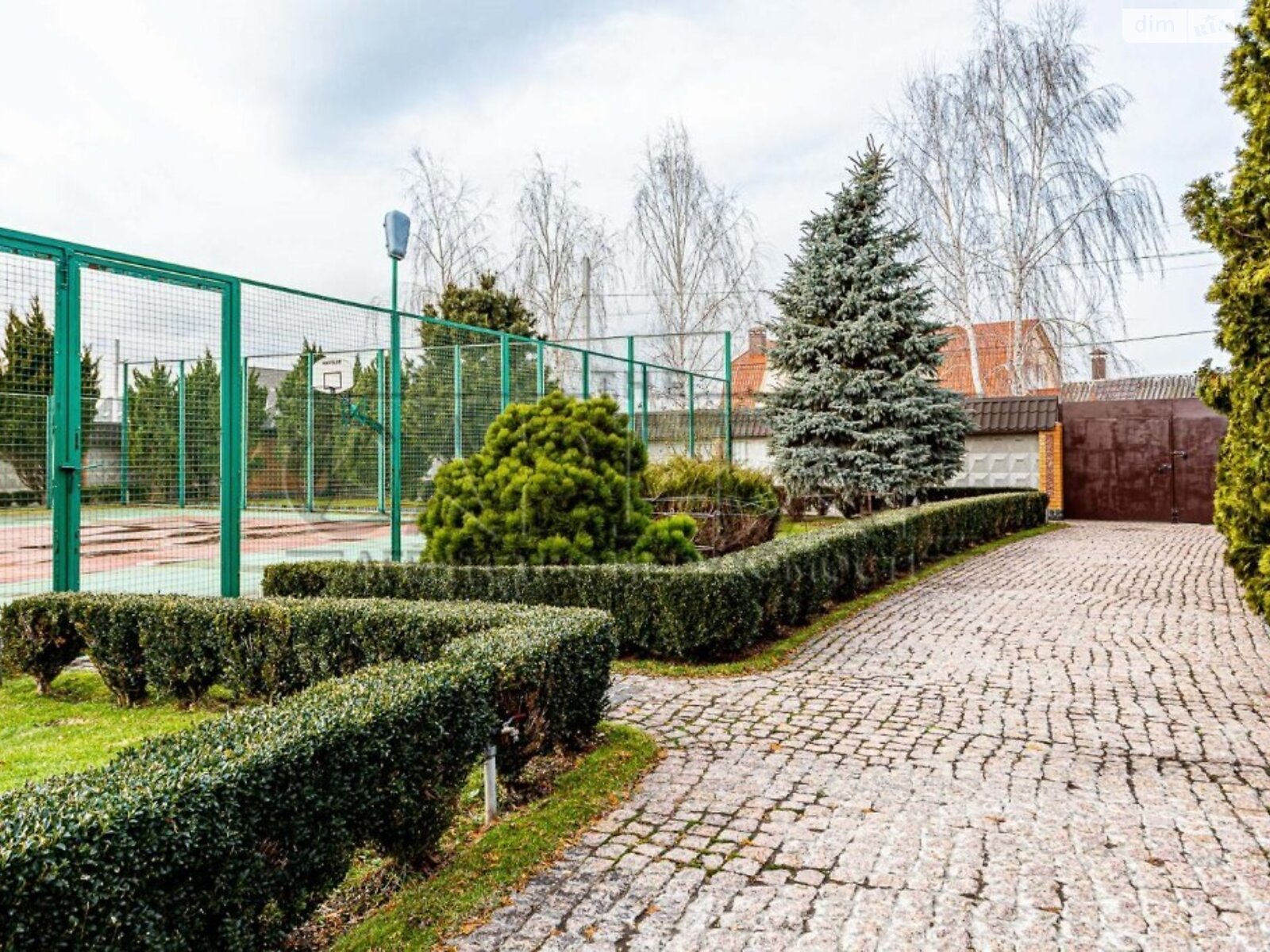 чотириповерховий будинок, 1429 кв. м, цегла. Продаж у Новосілках фото 1 чотириповерховий будинок, 1429 кв. м, цегла. Продаж у Новосілках фото 1