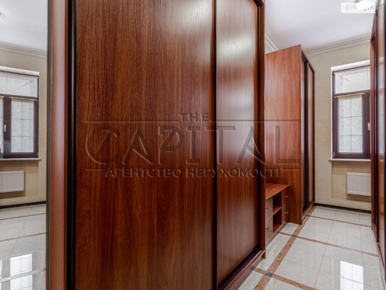 чотириповерховий будинок, 1429 кв. м, цегла. Продаж у Новосілках фото 1 чотириповерховий будинок, 1429 кв. м, цегла. Продаж у Новосілках фото 1