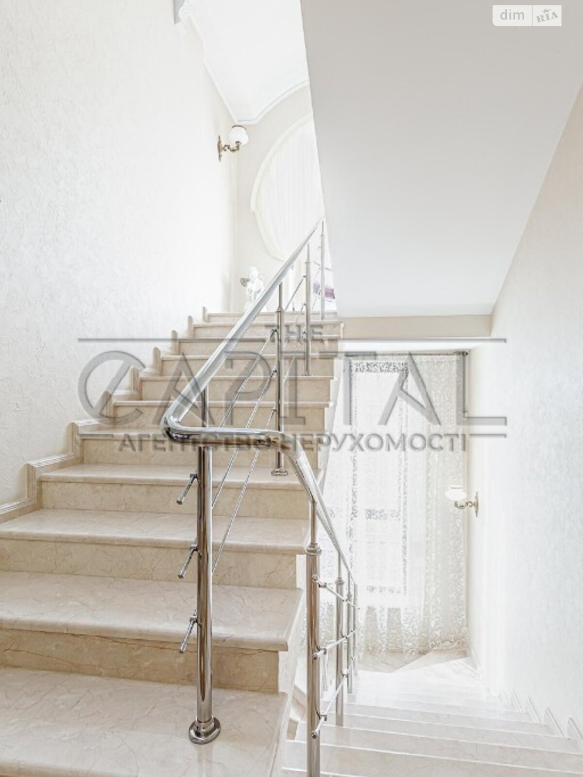 чотириповерховий будинок, 1429 кв. м, цегла. Продаж у Новосілках фото 1 чотириповерховий будинок, 1429 кв. м, цегла. Продаж у Новосілках фото 1