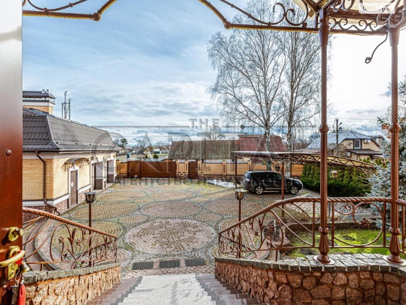 чотириповерховий будинок, 1429 кв. м, цегла. Продаж у Новосілках фото 1 чотириповерховий будинок, 1429 кв. м, цегла. Продаж у Новосілках фото 1