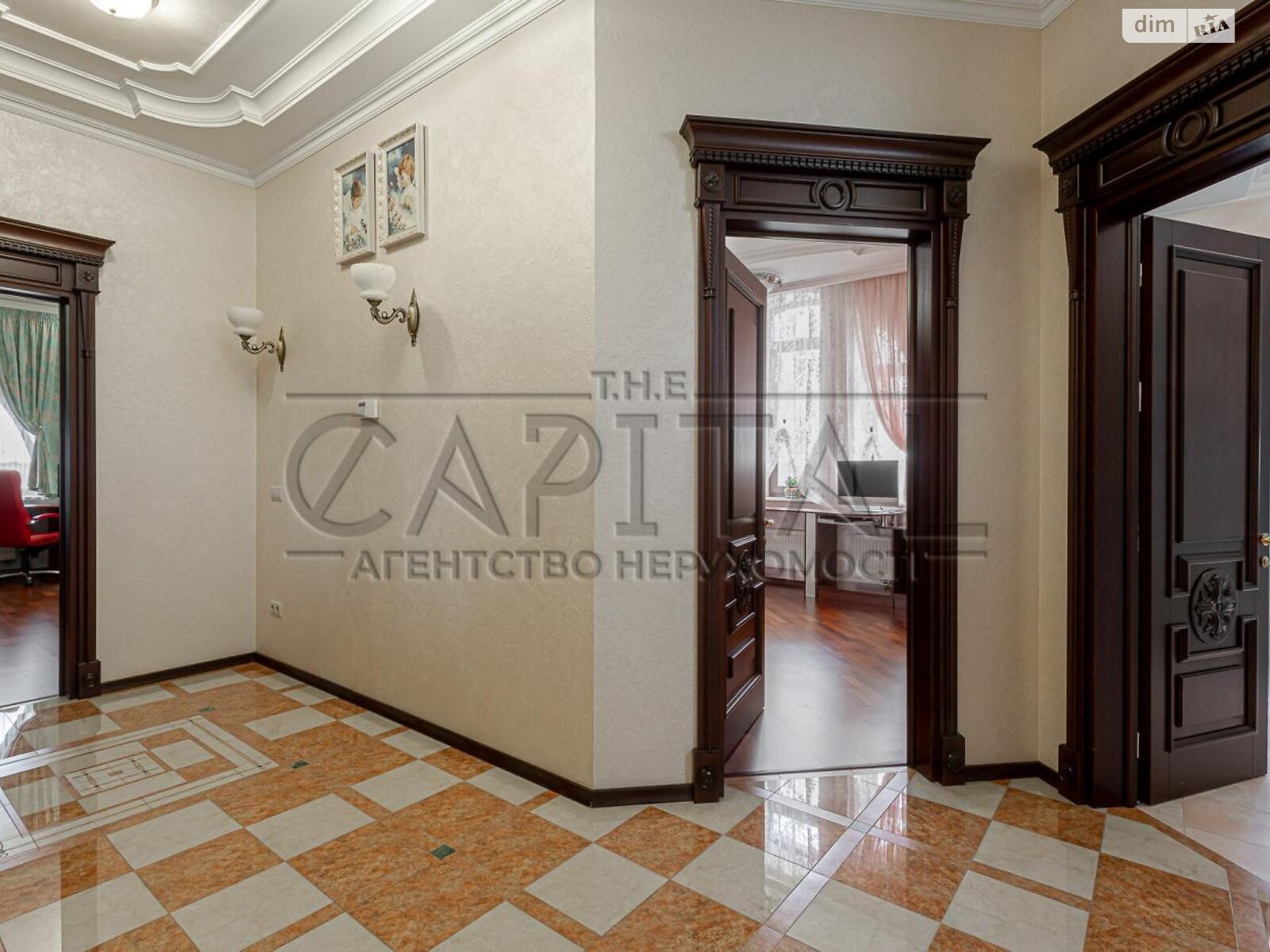 чотириповерховий будинок з верандою, 589 кв. м, цегла. Продаж у Новосілках фото 1 чотириповерховий будинок з верандою, 589 кв. м, цегла. Продаж у Новосілках фото 1