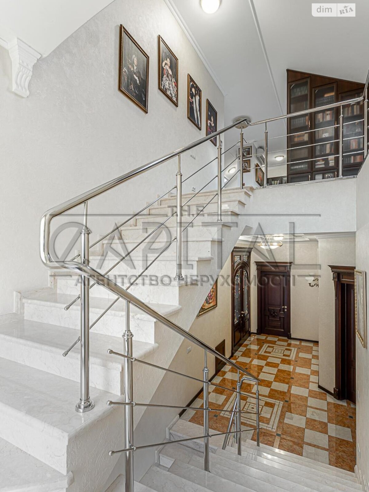 чотириповерховий будинок з верандою, 589 кв. м, цегла. Продаж у Новосілках фото 1 чотириповерховий будинок з верандою, 589 кв. м, цегла. Продаж у Новосілках фото 1