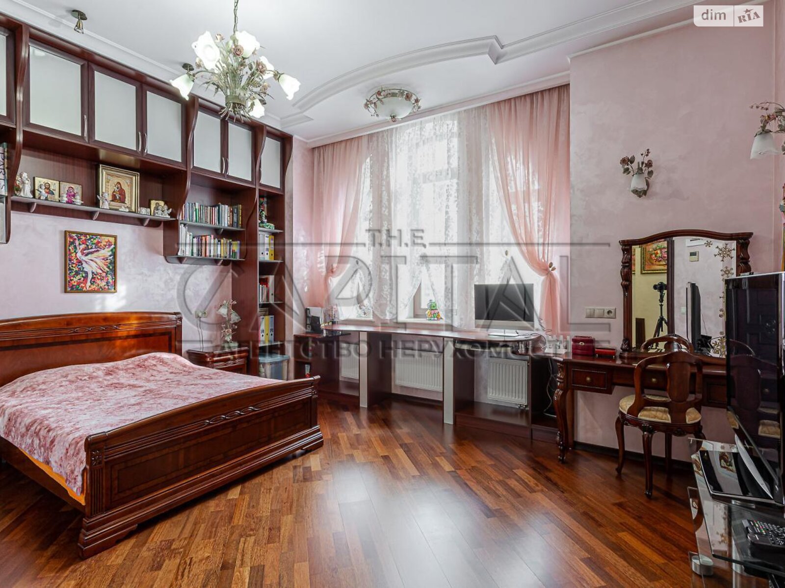 чотириповерховий будинок з верандою, 589 кв. м, цегла. Продаж у Новосілках фото 1 чотириповерховий будинок з верандою, 589 кв. м, цегла. Продаж у Новосілках фото 1