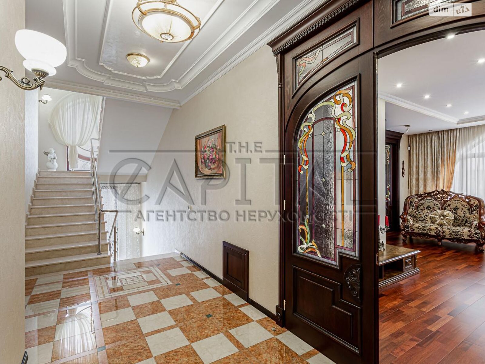 чотириповерховий будинок з верандою, 589 кв. м, цегла. Продаж у Новосілках фото 1 чотириповерховий будинок з верандою, 589 кв. м, цегла. Продаж у Новосілках фото 1