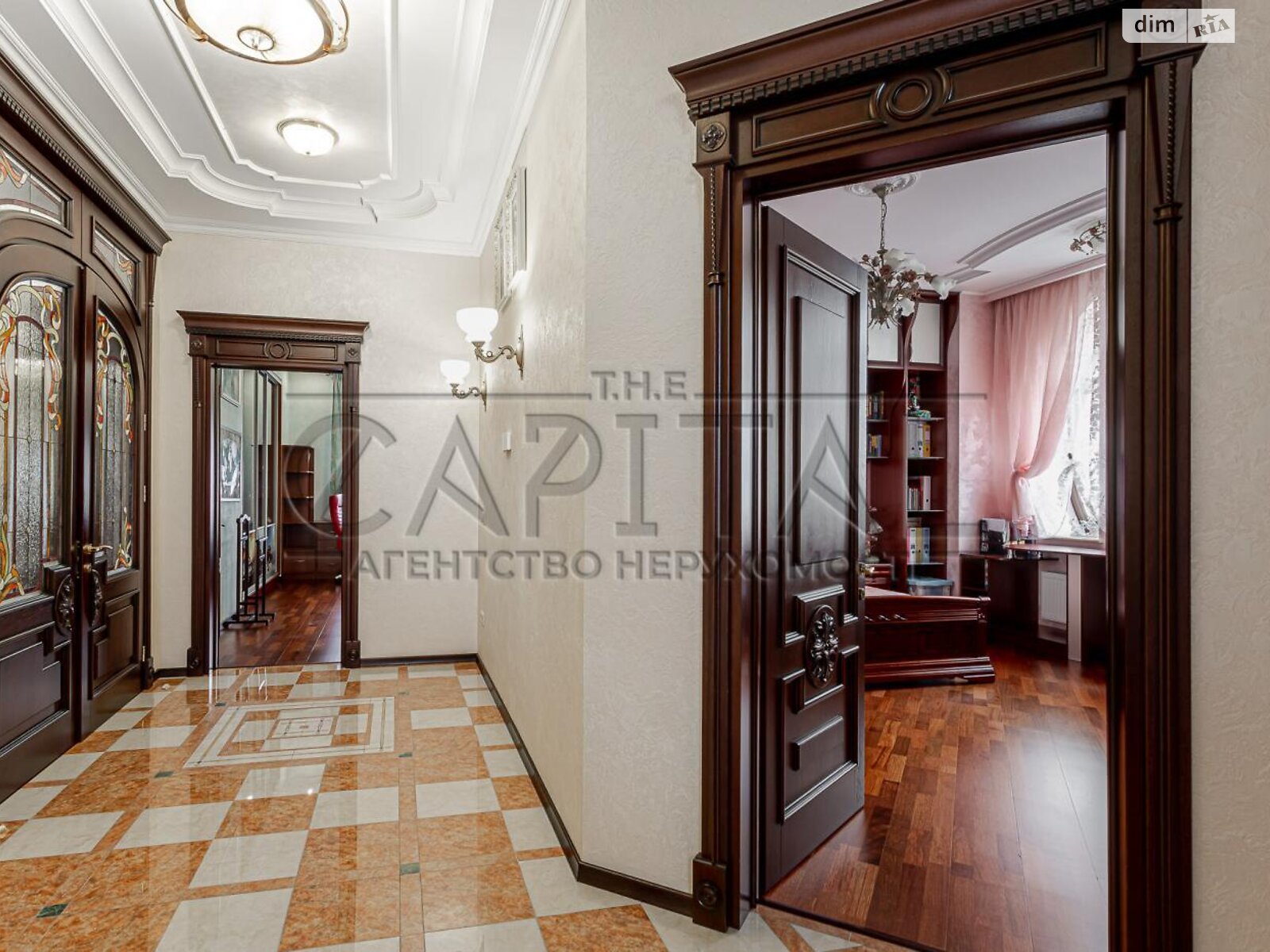чотириповерховий будинок з верандою, 589 кв. м, цегла. Продаж у Новосілках фото 1 чотириповерховий будинок з верандою, 589 кв. м, цегла. Продаж у Новосілках фото 1