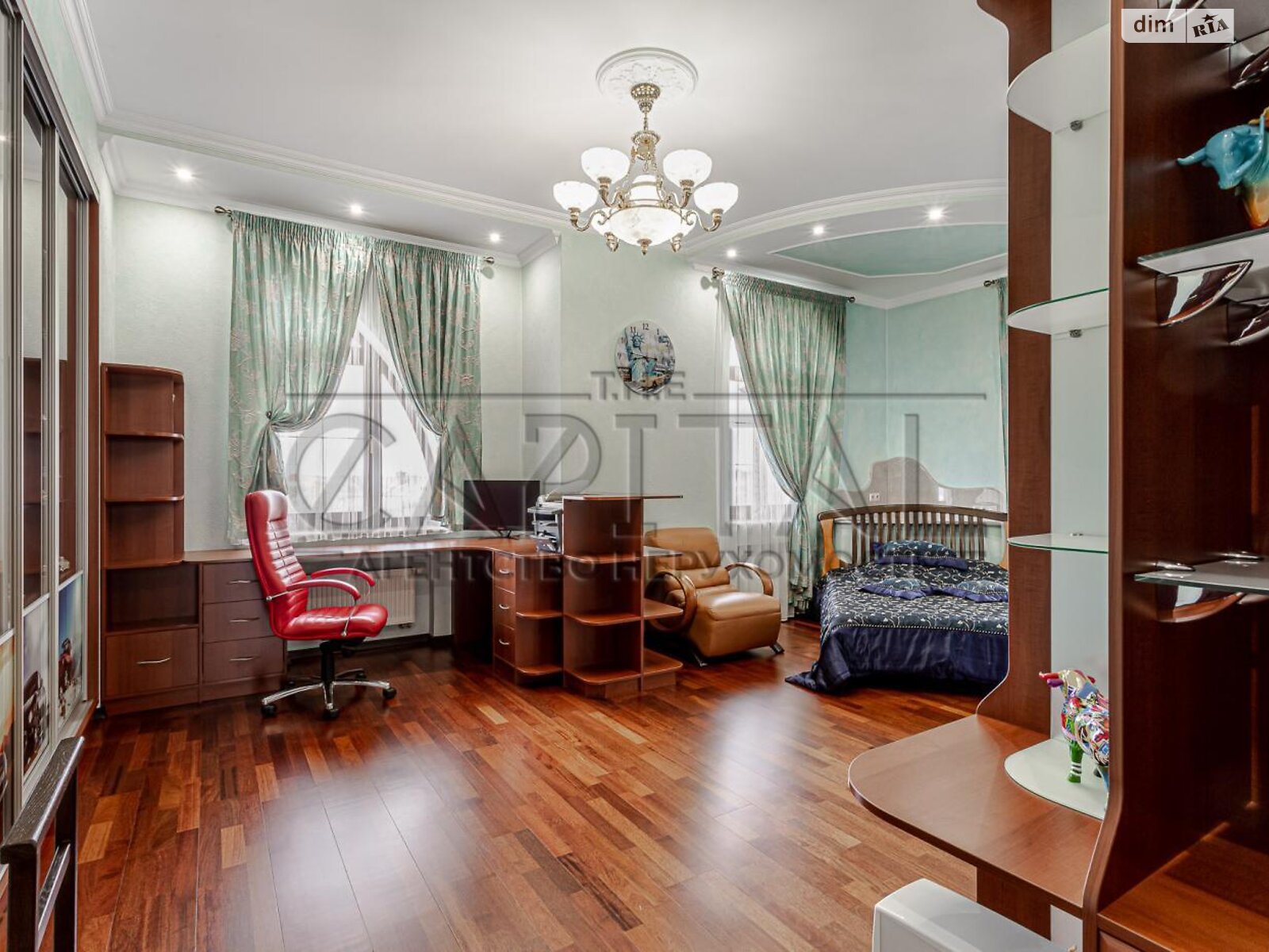 чотириповерховий будинок з верандою, 589 кв. м, цегла. Продаж у Новосілках фото 1 чотириповерховий будинок з верандою, 589 кв. м, цегла. Продаж у Новосілках фото 1