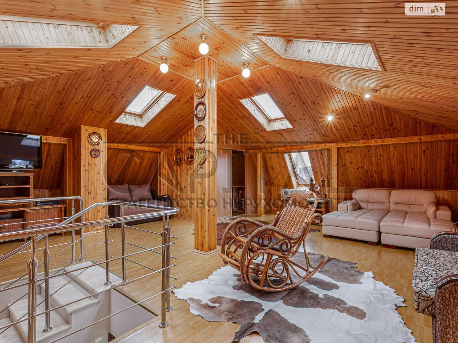 чотириповерховий будинок з верандою, 589 кв. м, цегла. Продаж у Новосілках фото 1 чотириповерховий будинок з верандою, 589 кв. м, цегла. Продаж у Новосілках фото 1