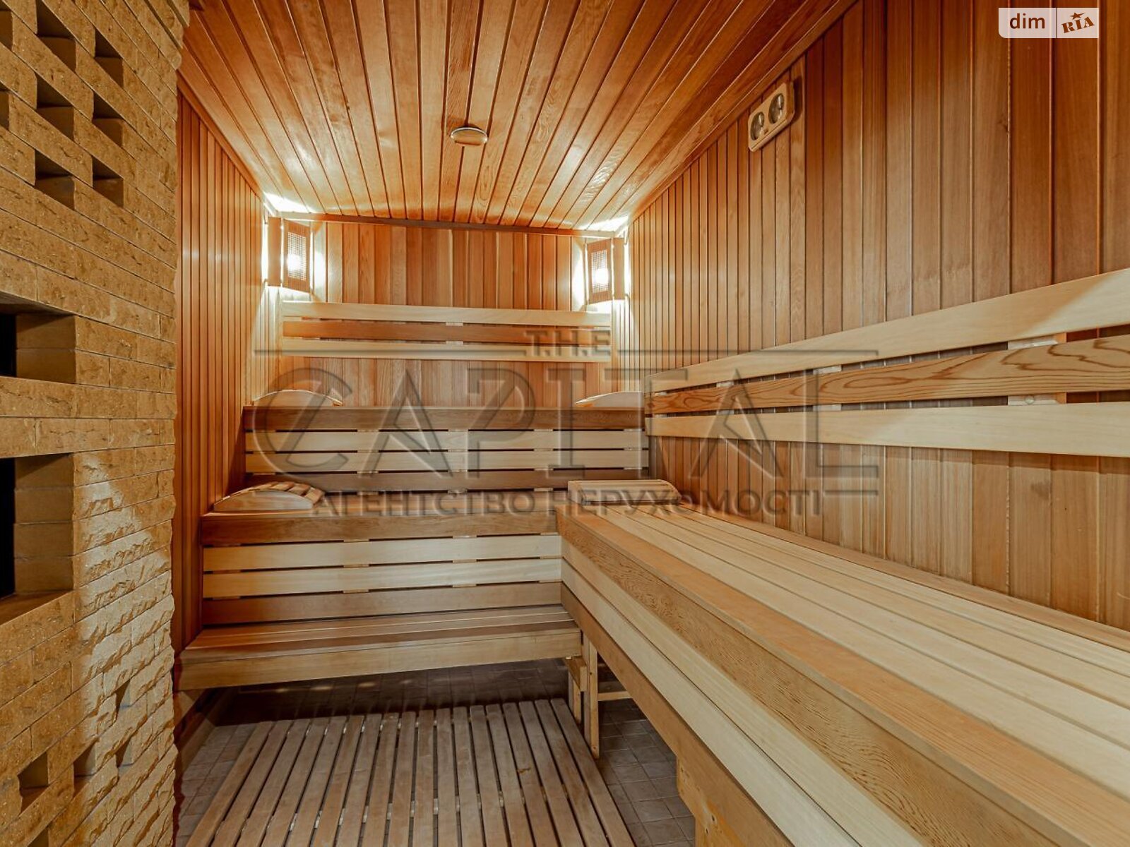 чотириповерховий будинок з верандою, 589 кв. м, цегла. Продаж у Новосілках фото 1 чотириповерховий будинок з верандою, 589 кв. м, цегла. Продаж у Новосілках фото 1