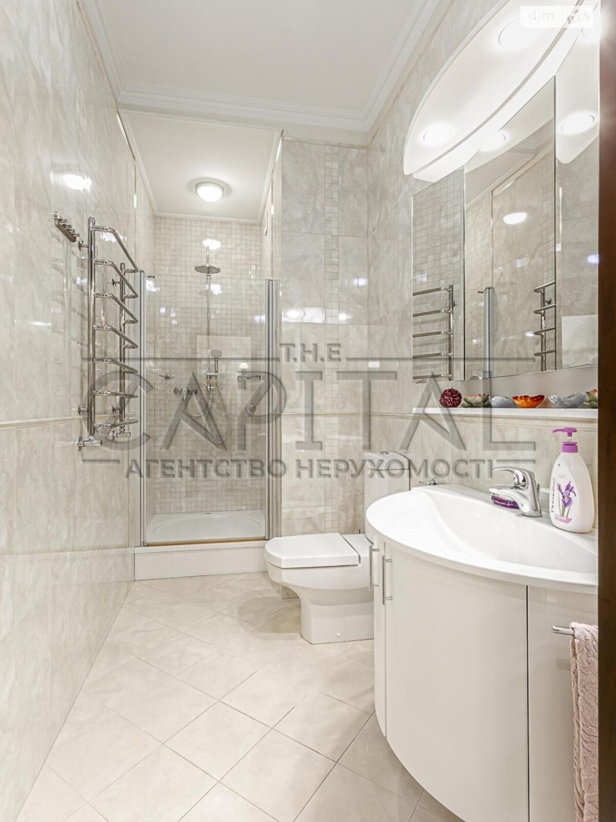 чотириповерховий будинок з верандою, 589 кв. м, цегла. Продаж у Новосілках фото 1 чотириповерховий будинок з верандою, 589 кв. м, цегла. Продаж у Новосілках фото 1