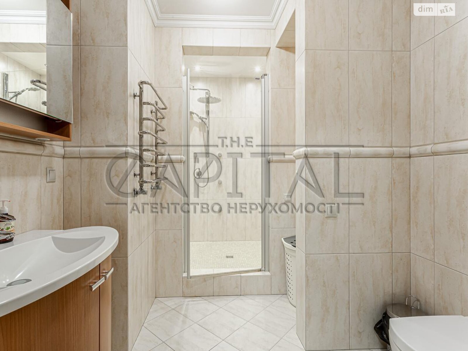 чотириповерховий будинок з верандою, 589 кв. м, цегла. Продаж у Новосілках фото 1 чотириповерховий будинок з верандою, 589 кв. м, цегла. Продаж у Новосілках фото 1