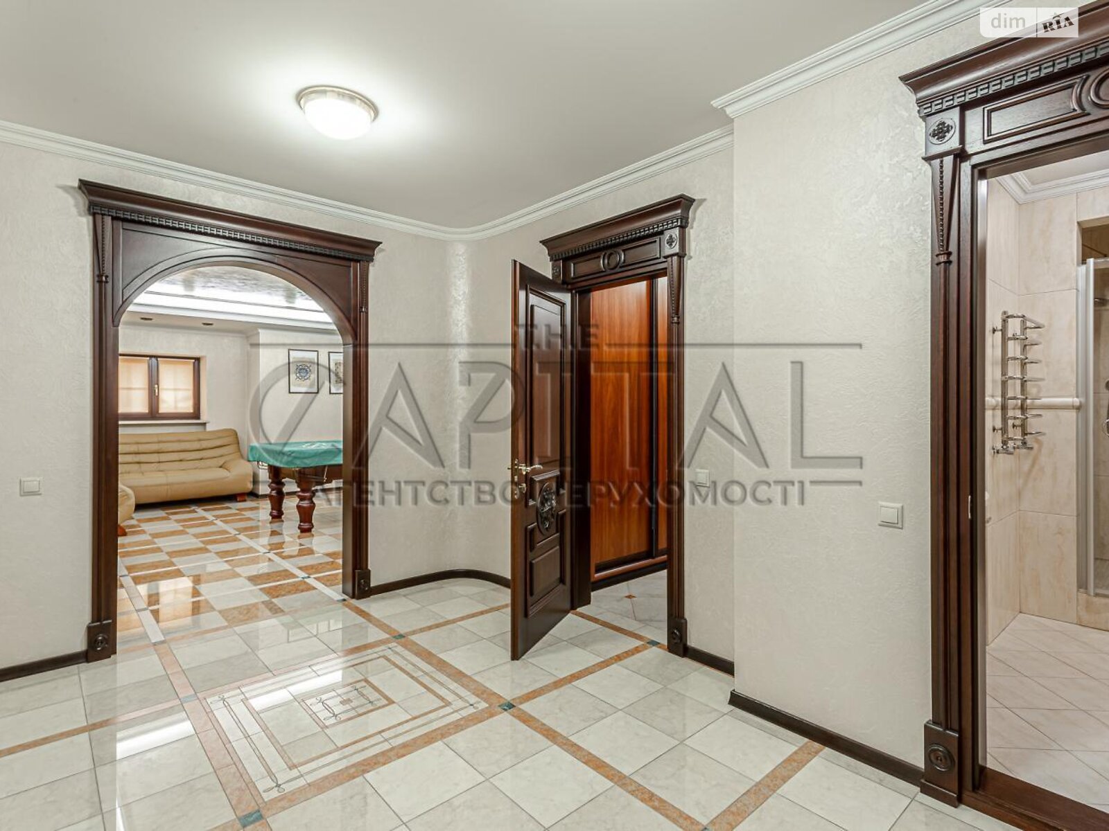 чотириповерховий будинок з верандою, 589 кв. м, цегла. Продаж у Новосілках фото 1 чотириповерховий будинок з верандою, 589 кв. м, цегла. Продаж у Новосілках фото 1