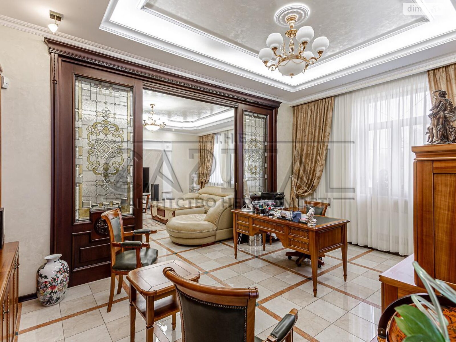 чотириповерховий будинок з верандою, 589 кв. м, цегла. Продаж у Новосілках фото 1 чотириповерховий будинок з верандою, 589 кв. м, цегла. Продаж у Новосілках фото 1