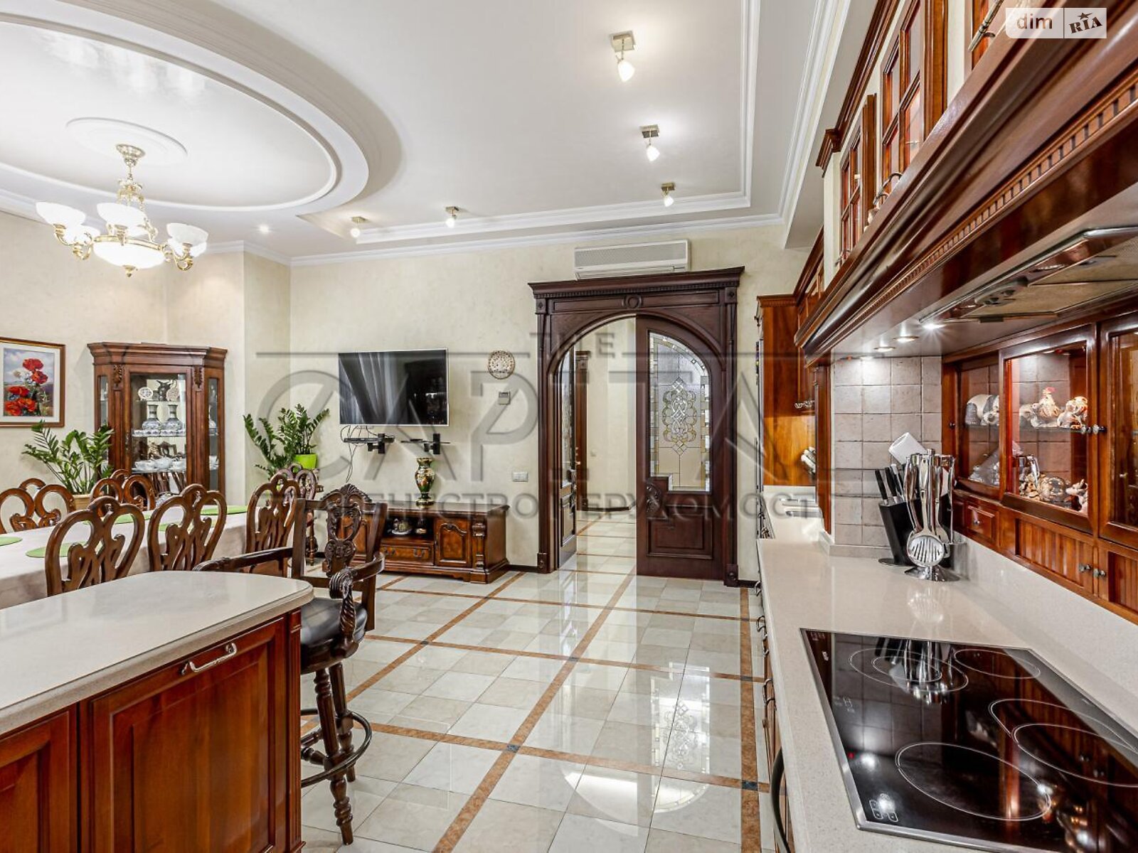 чотириповерховий будинок з верандою, 589 кв. м, цегла. Продаж у Новосілках фото 1 чотириповерховий будинок з верандою, 589 кв. м, цегла. Продаж у Новосілках фото 1