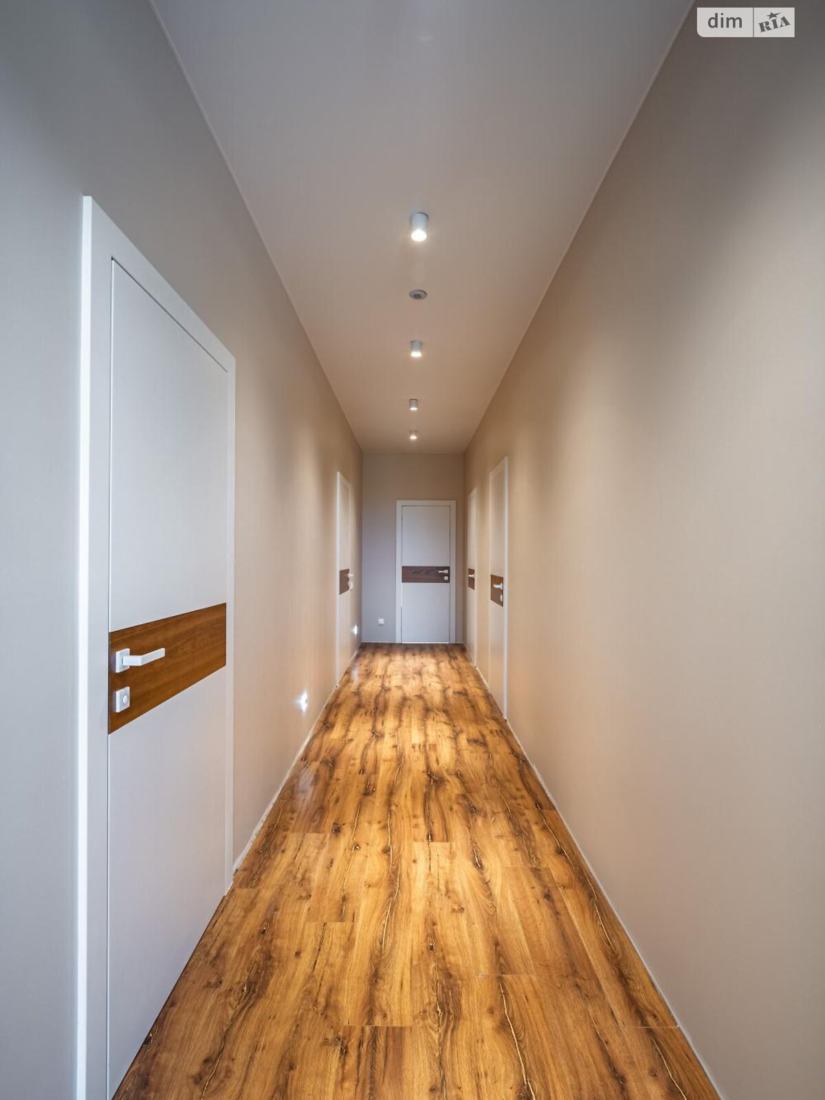 двухэтажный дом, 380.9 кв. м, газобетон. Продажа в Новоселках фото 1 двухэтажный дом, 380.9 кв. м, газобетон. Продажа в Новоселках фото 1