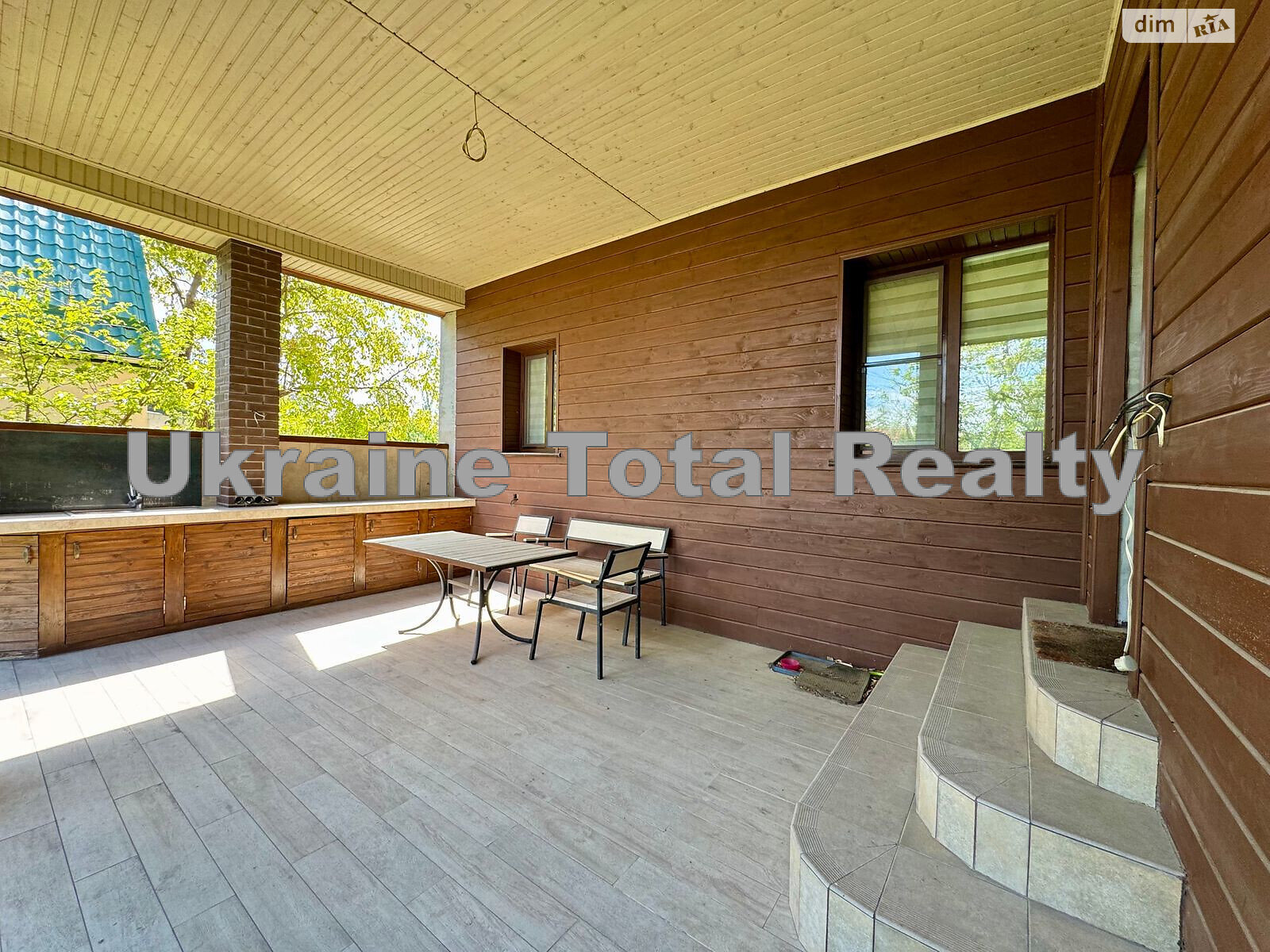двухэтажный дом с балконом, 380 кв. м, кирпич. Продажа в Новоселках фото 1 двухэтажный дом с балконом, 380 кв. м, кирпич. Продажа в Новоселках фото 1