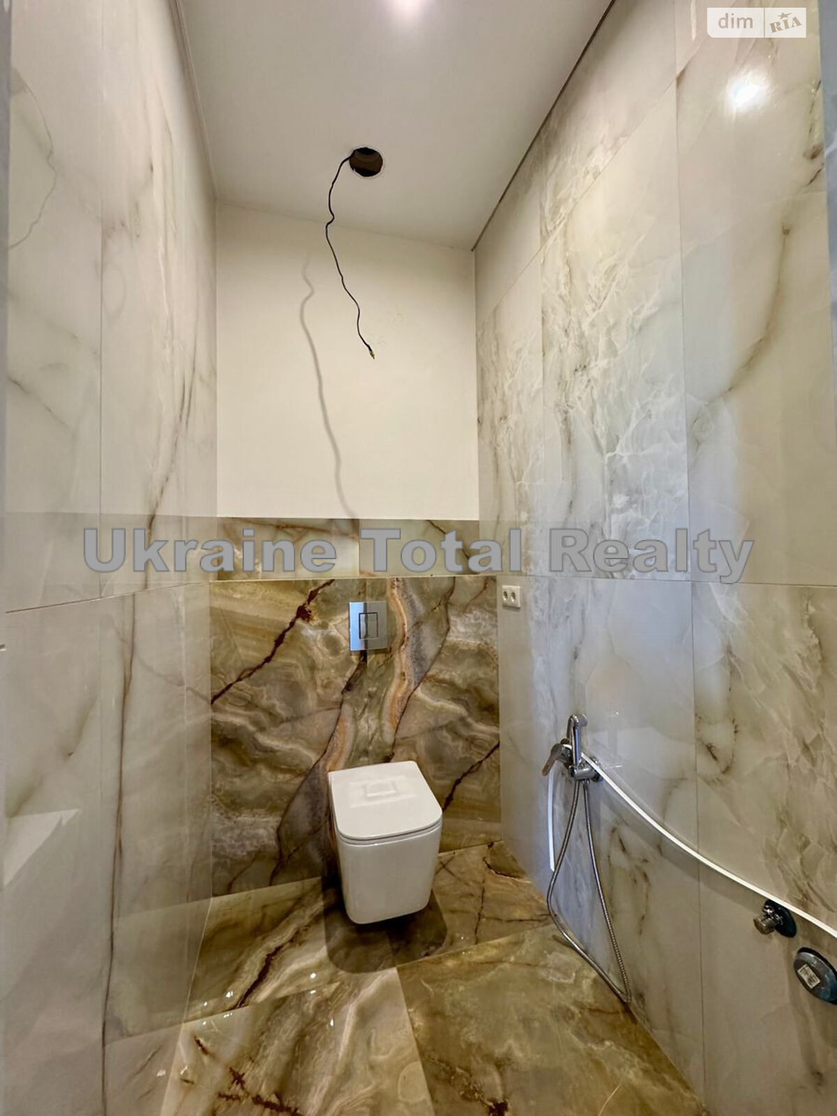 двухэтажный дом с балконом, 380 кв. м, кирпич. Продажа в Новоселках фото 1 двухэтажный дом с балконом, 380 кв. м, кирпич. Продажа в Новоселках фото 1