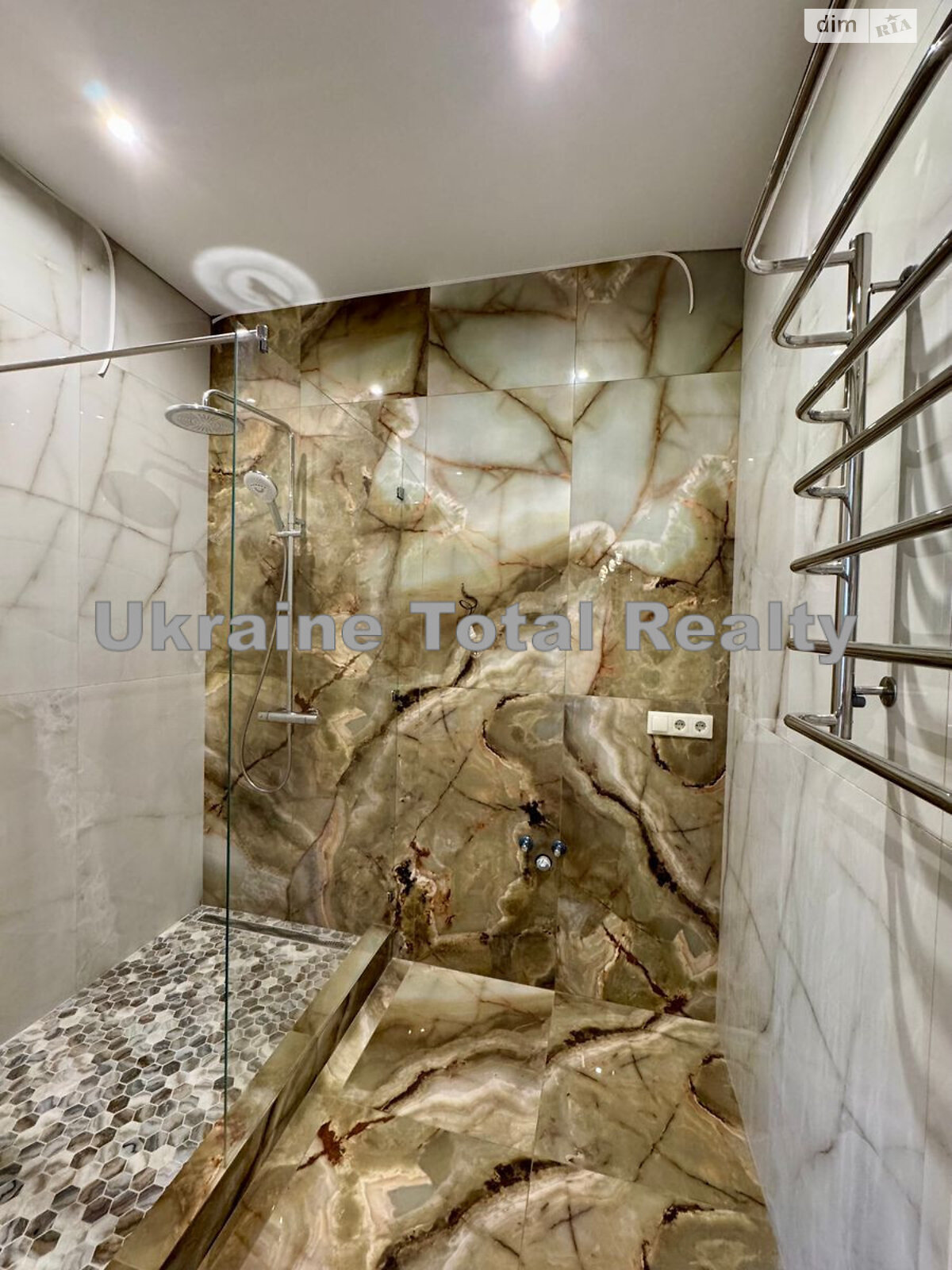 двухэтажный дом с балконом, 380 кв. м, кирпич. Продажа в Новоселках фото 1 двухэтажный дом с балконом, 380 кв. м, кирпич. Продажа в Новоселках фото 1