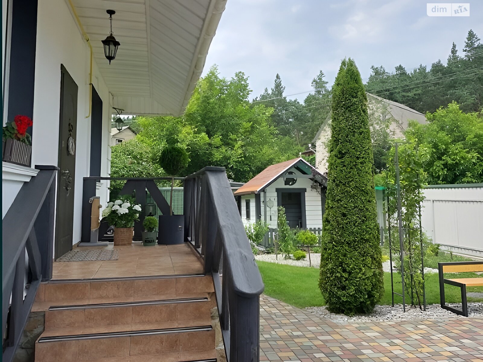 двоповерховий будинок з гаражем, 250 кв. м, кирпич. Продаж у Новосілках фото 1 двоповерховий будинок з гаражем, 250 кв. м, кирпич. Продаж у Новосілках фото 1