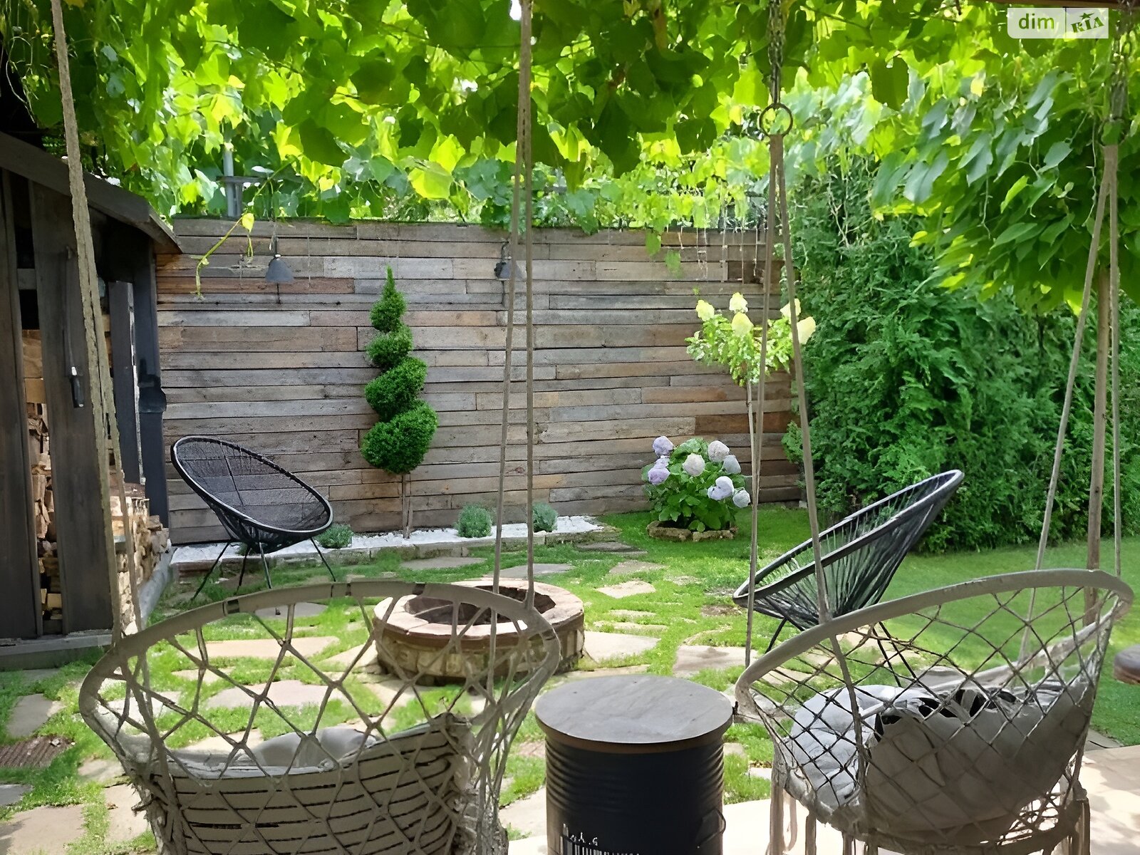 двоповерховий будинок з гаражем, 250 кв. м, кирпич. Продаж у Новосілках фото 1 двоповерховий будинок з гаражем, 250 кв. м, кирпич. Продаж у Новосілках фото 1