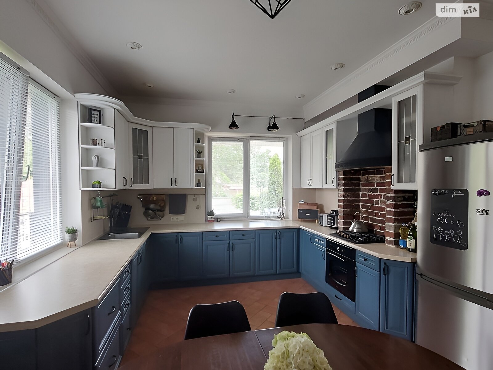 двоповерховий будинок з гаражем, 250 кв. м, кирпич. Продаж у Новосілках фото 1 двоповерховий будинок з гаражем, 250 кв. м, кирпич. Продаж у Новосілках фото 1