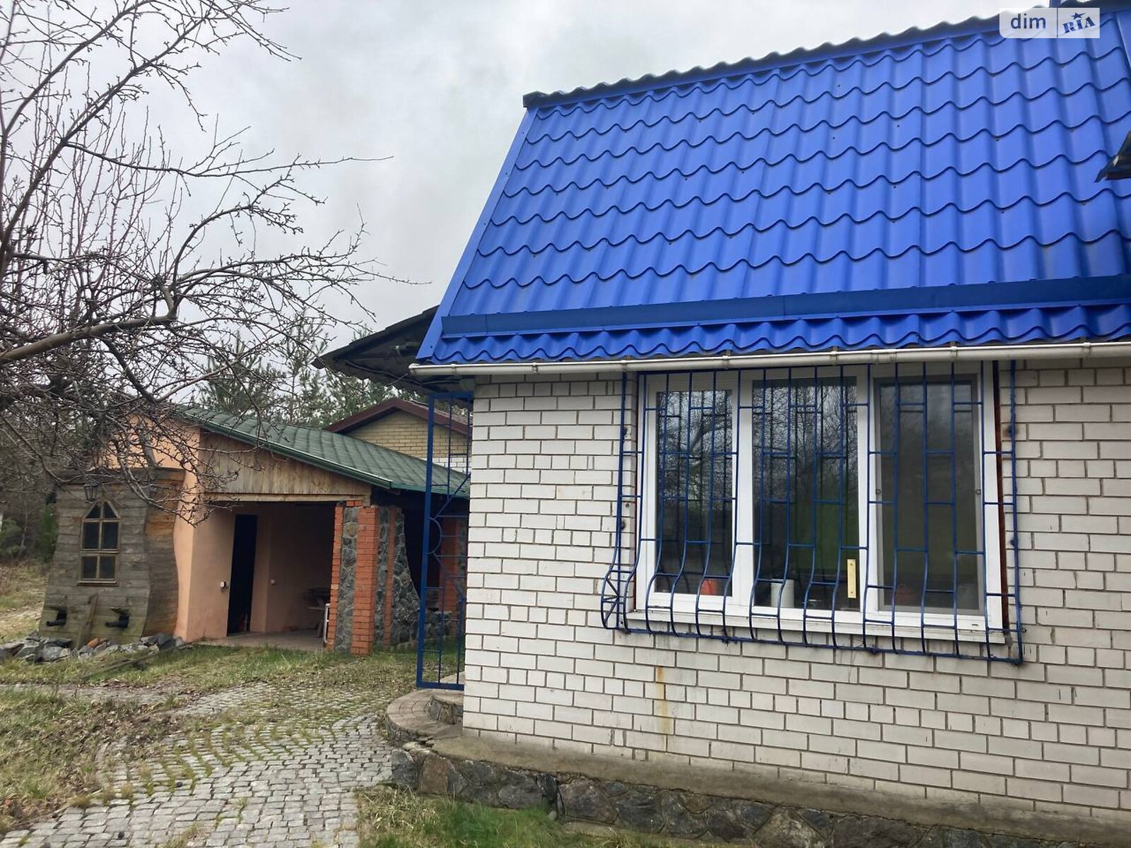 трехэтажный дом веранда, 124.2 кв. м, кирпич. Продажа в Новоселовке фото 1