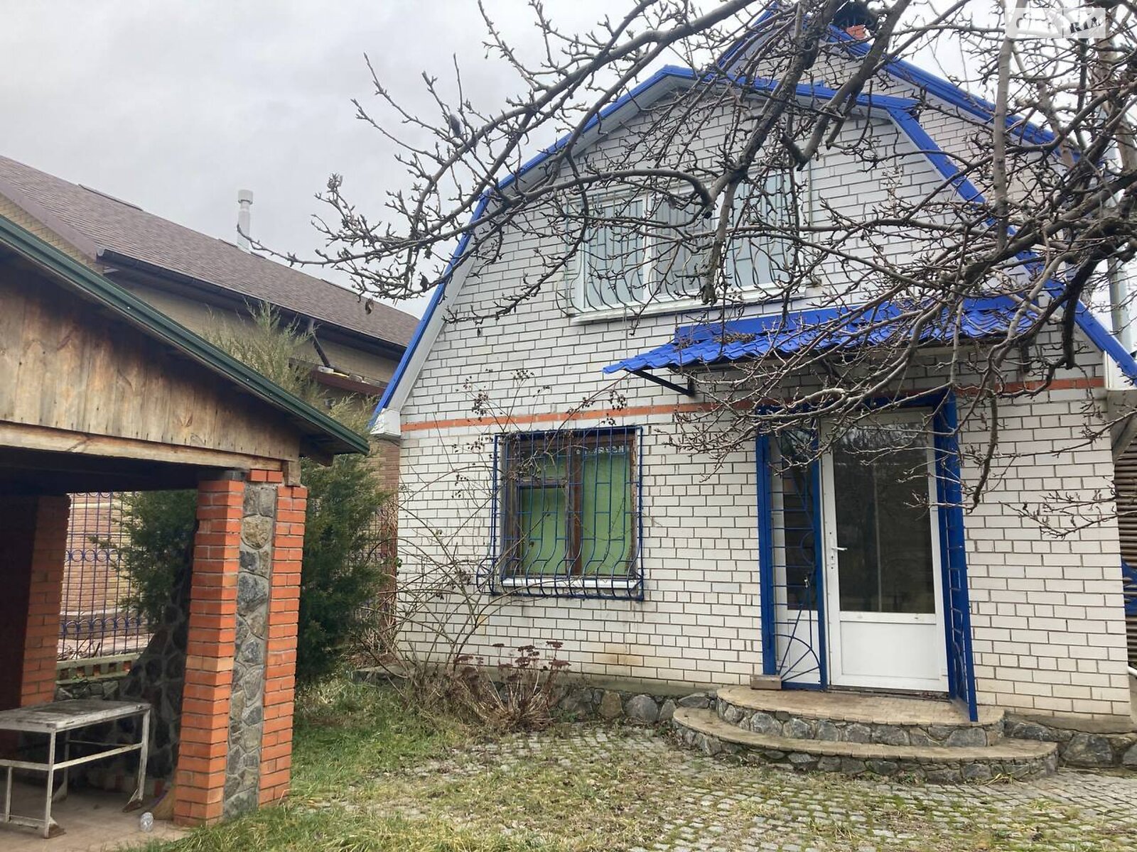 трехэтажный дом веранда, 124.2 кв. м, кирпич. Продажа в Новоселовке фото 1