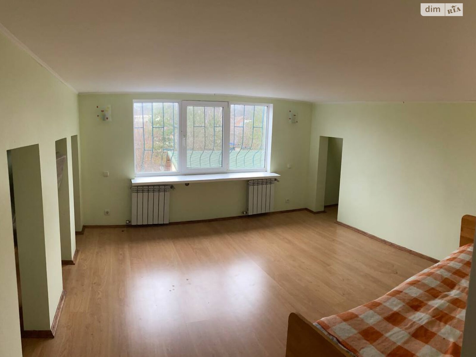 трехэтажный дом веранда, 124.2 кв. м, кирпич. Продажа в Новоселовке фото 1