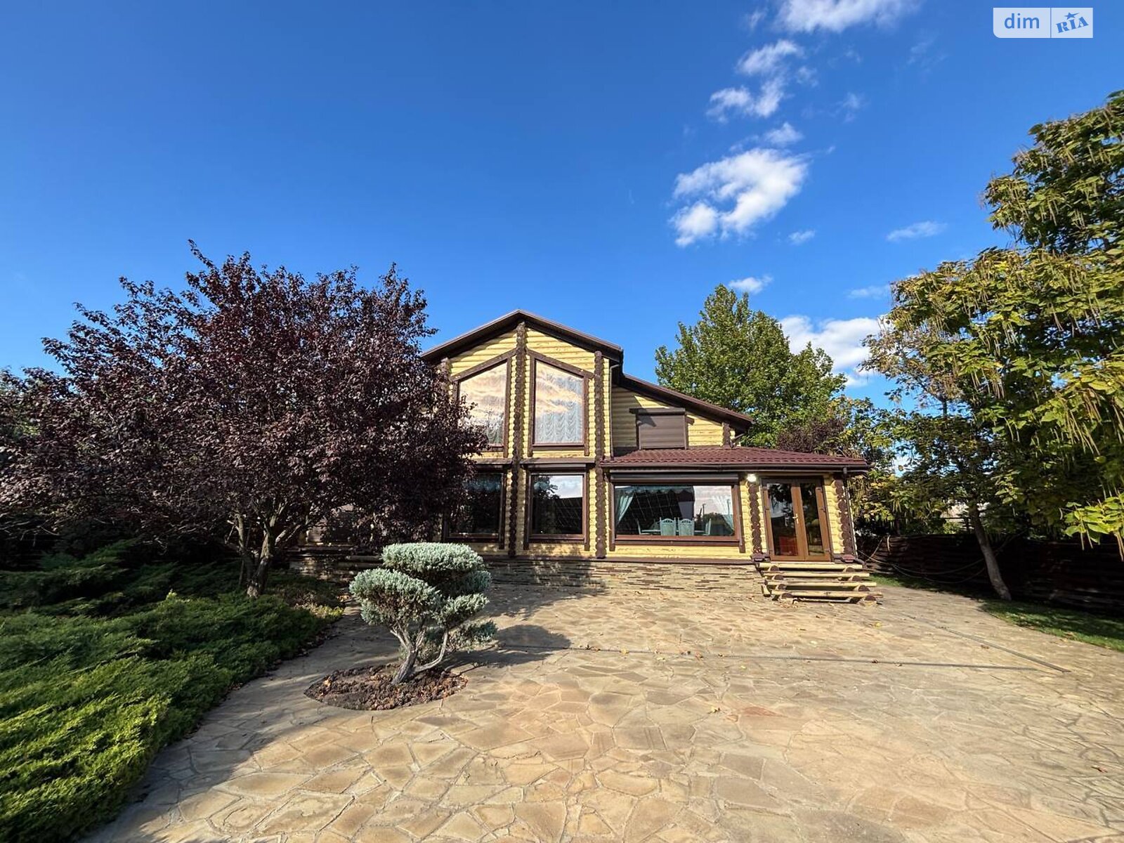 двоповерховий будинок з гаражем, 229 кв. м, зруб. Продаж у Новоселівці фото 1