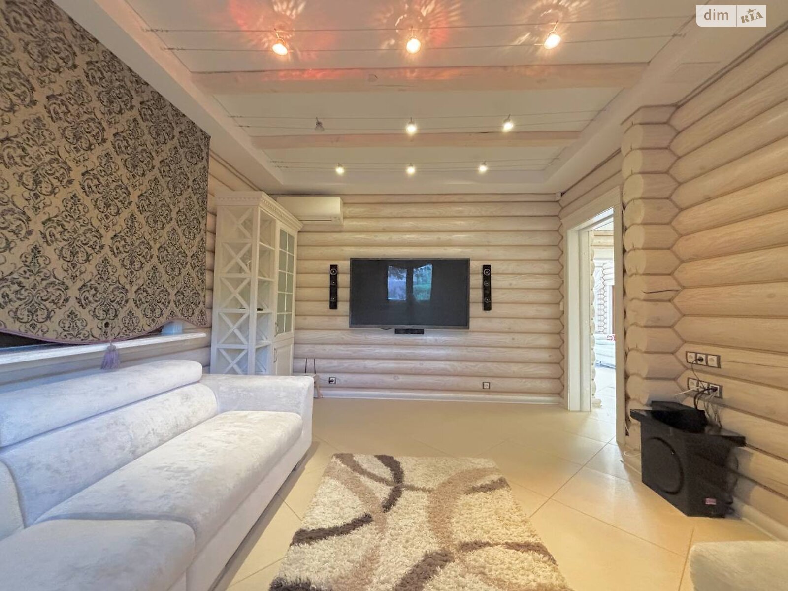 двоповерховий будинок з гаражем, 229 кв. м, зруб. Продаж у Новоселівці фото 1